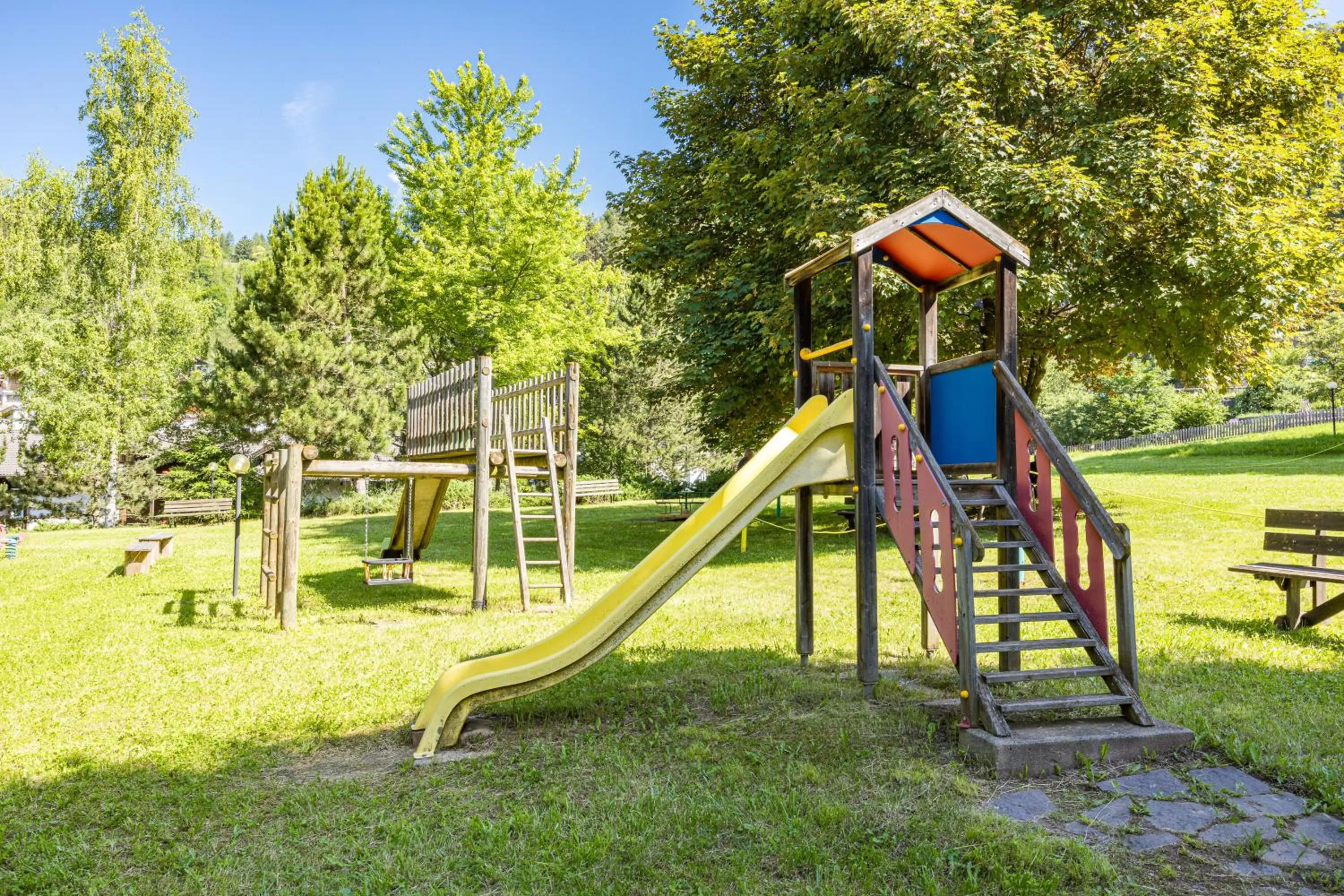 Children play ground in Aparthotel Des Alpes