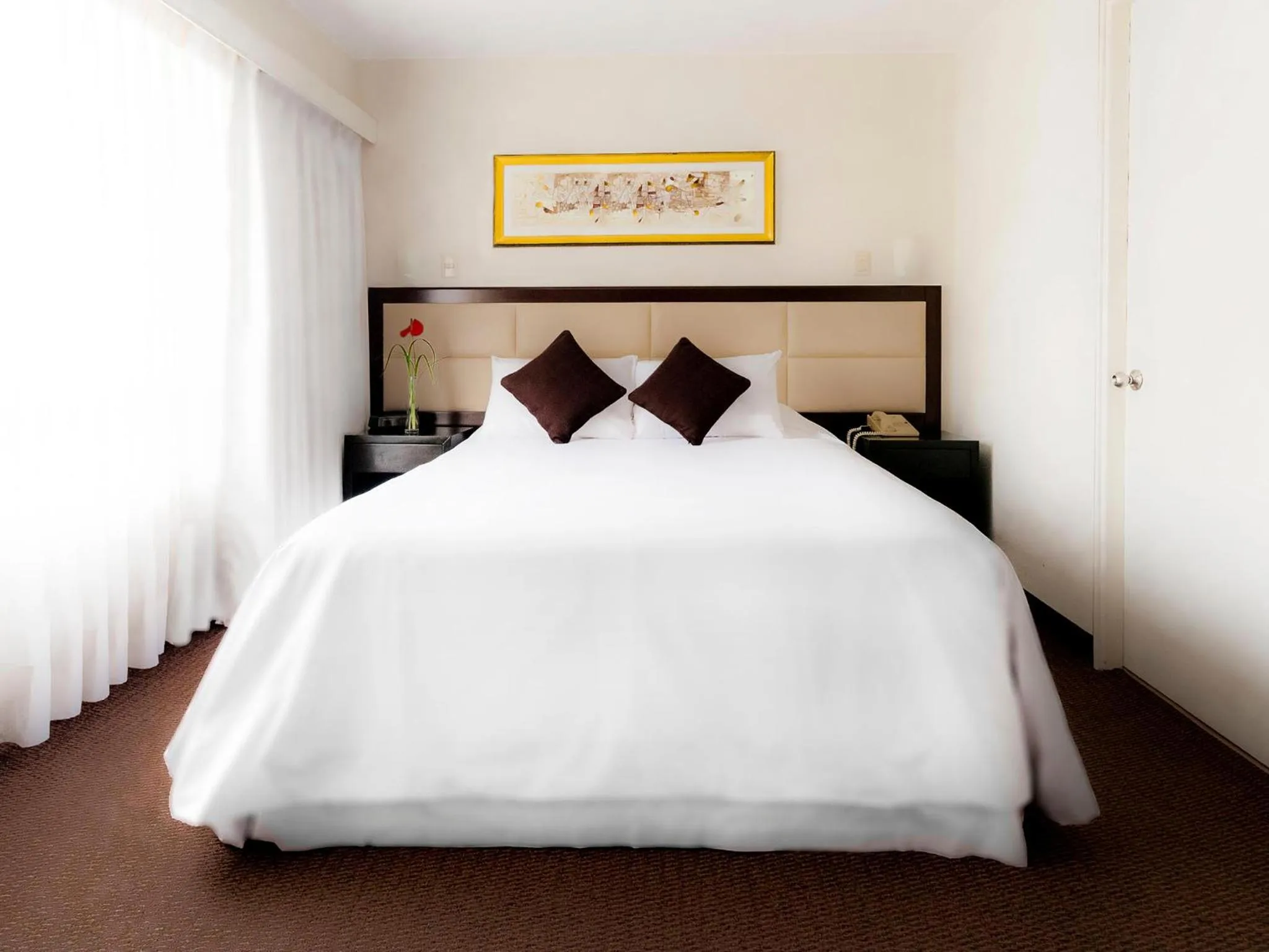 Bedroom, Bed in Roosevelt Hotel & Suites