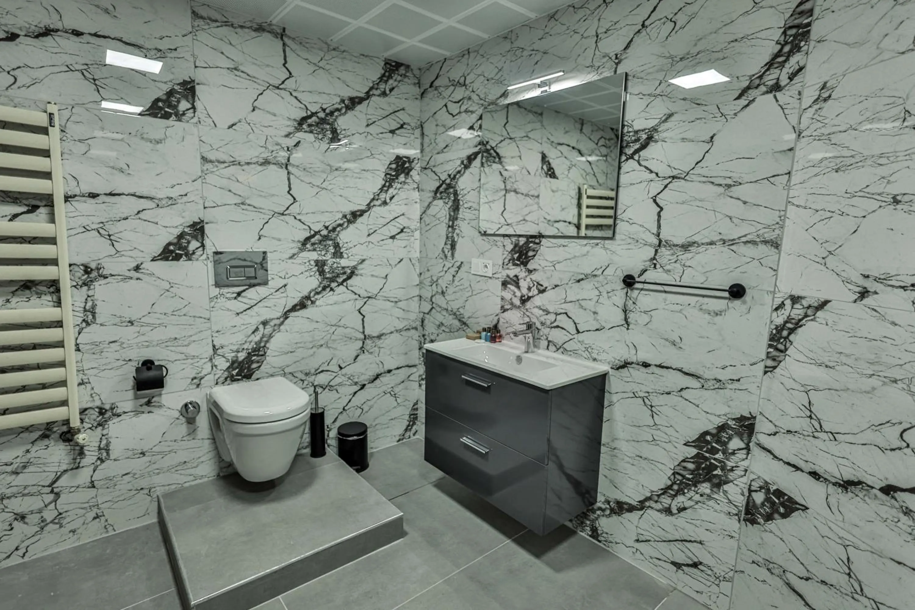 Shower in La Casa Cave Hotel