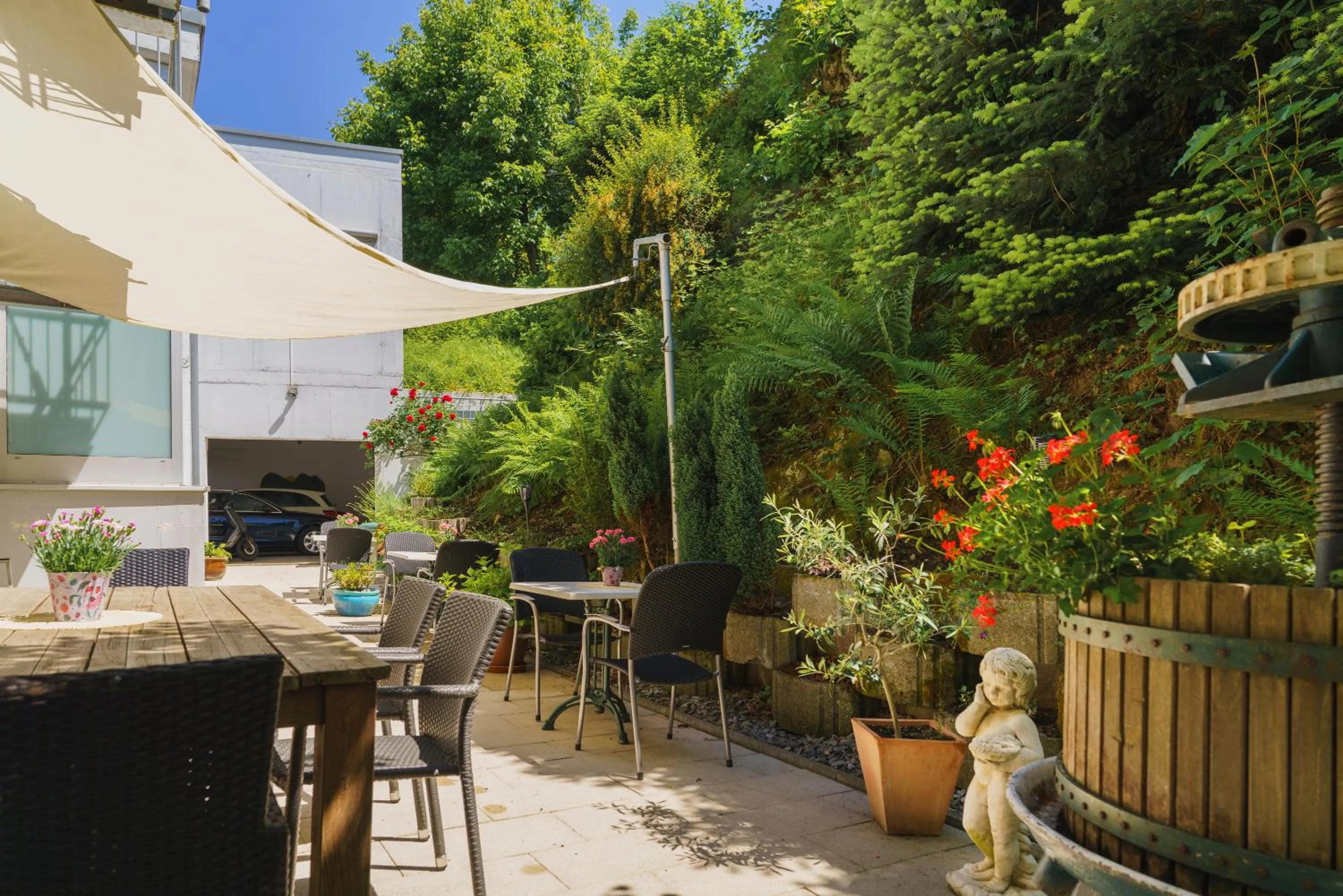 Garden view in Stadthotel Pfeffermühle