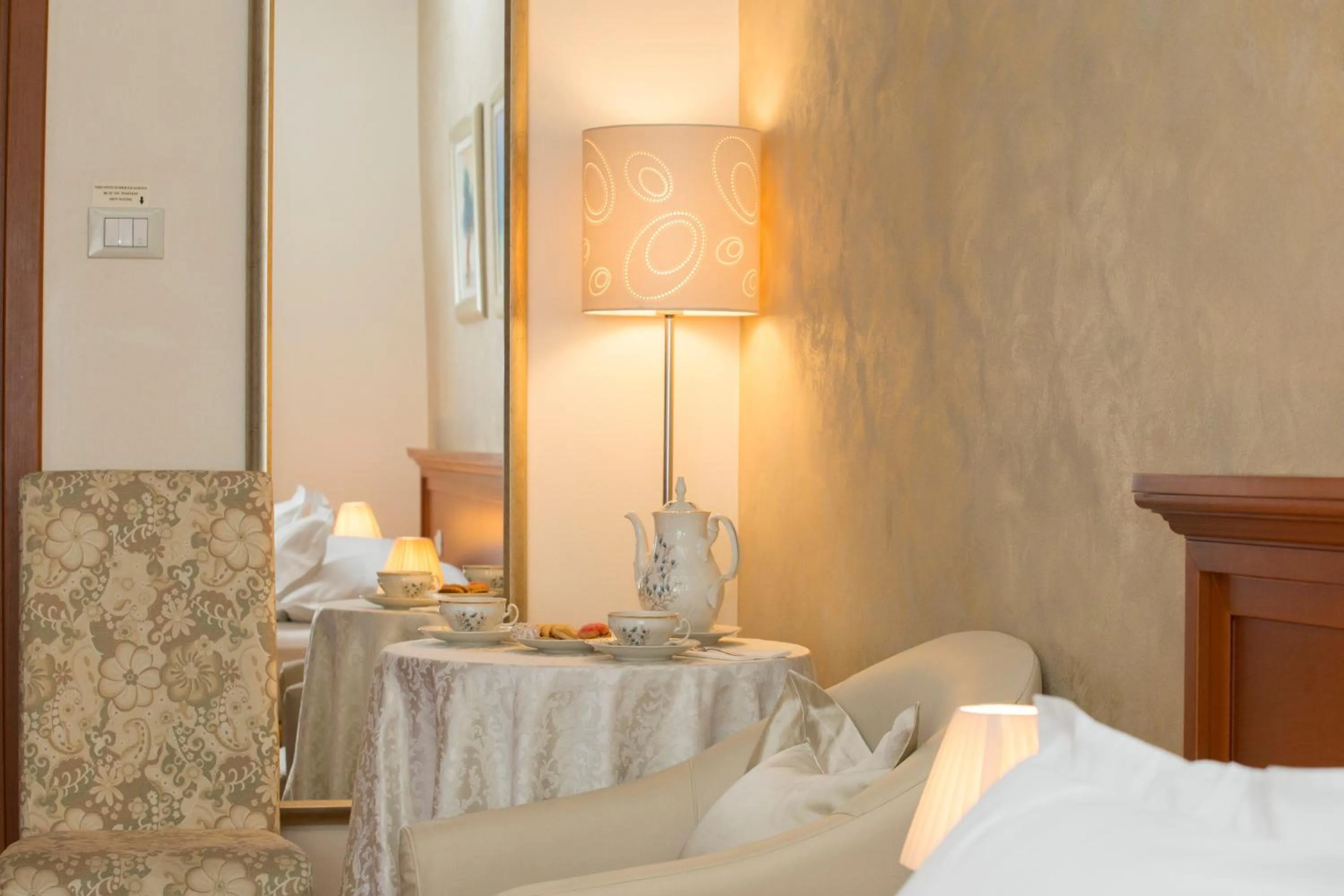 Decorative detail, Bed in Royal Suites