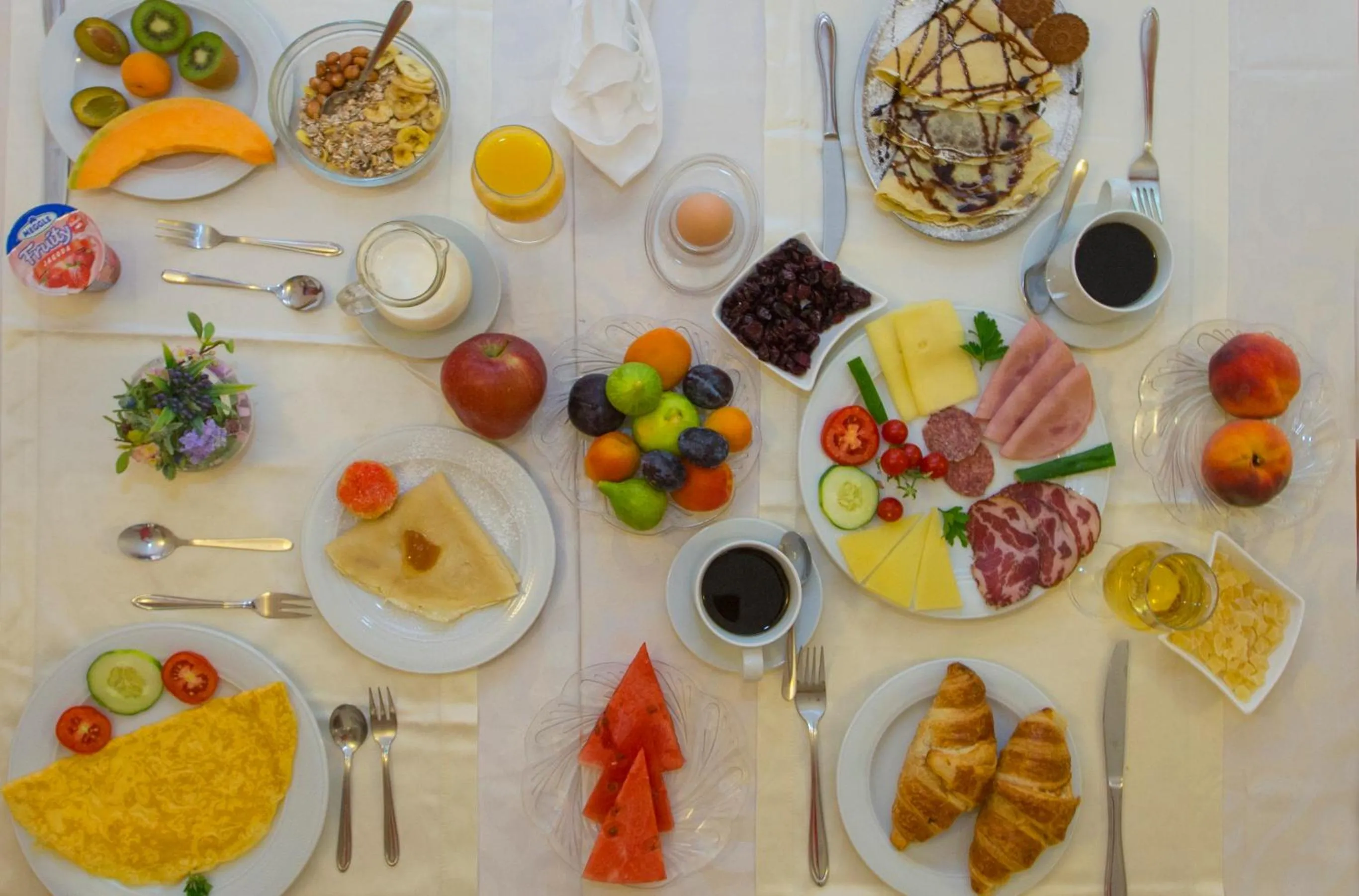Dining area in Royal Suites