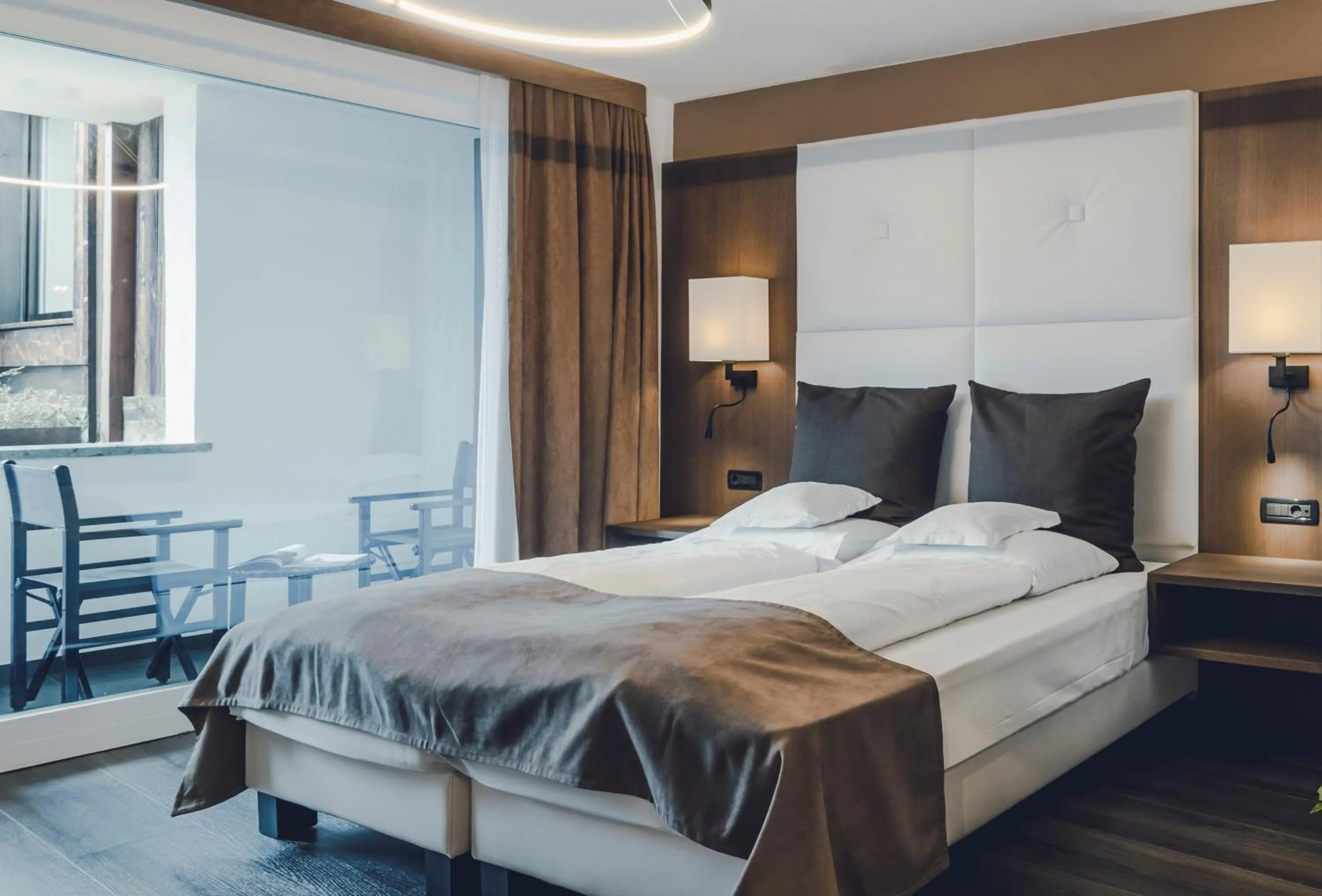 Photo of the whole room, Bed in Golserhof