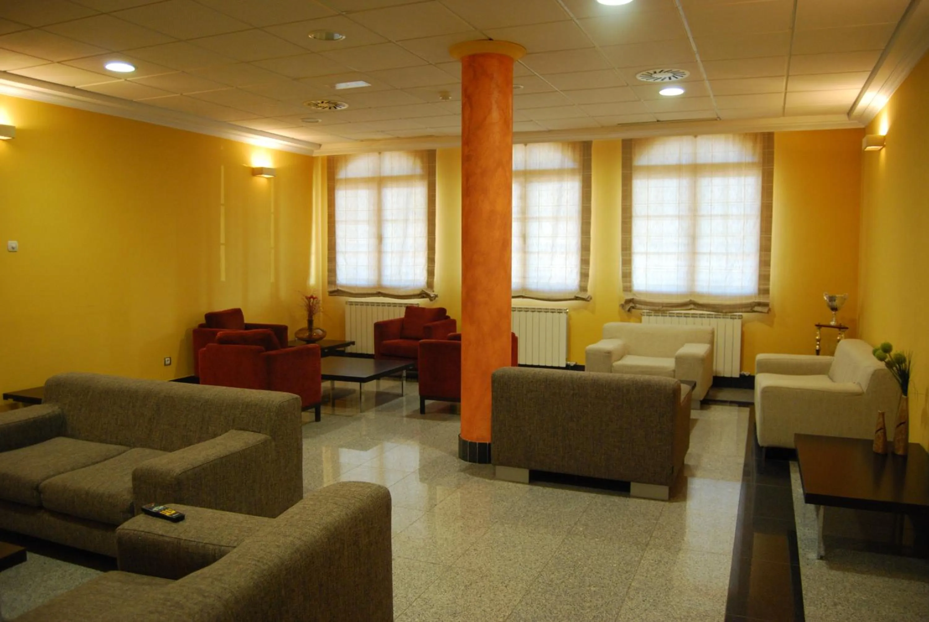 Communal lounge/ TV room in Hotel Meleiros