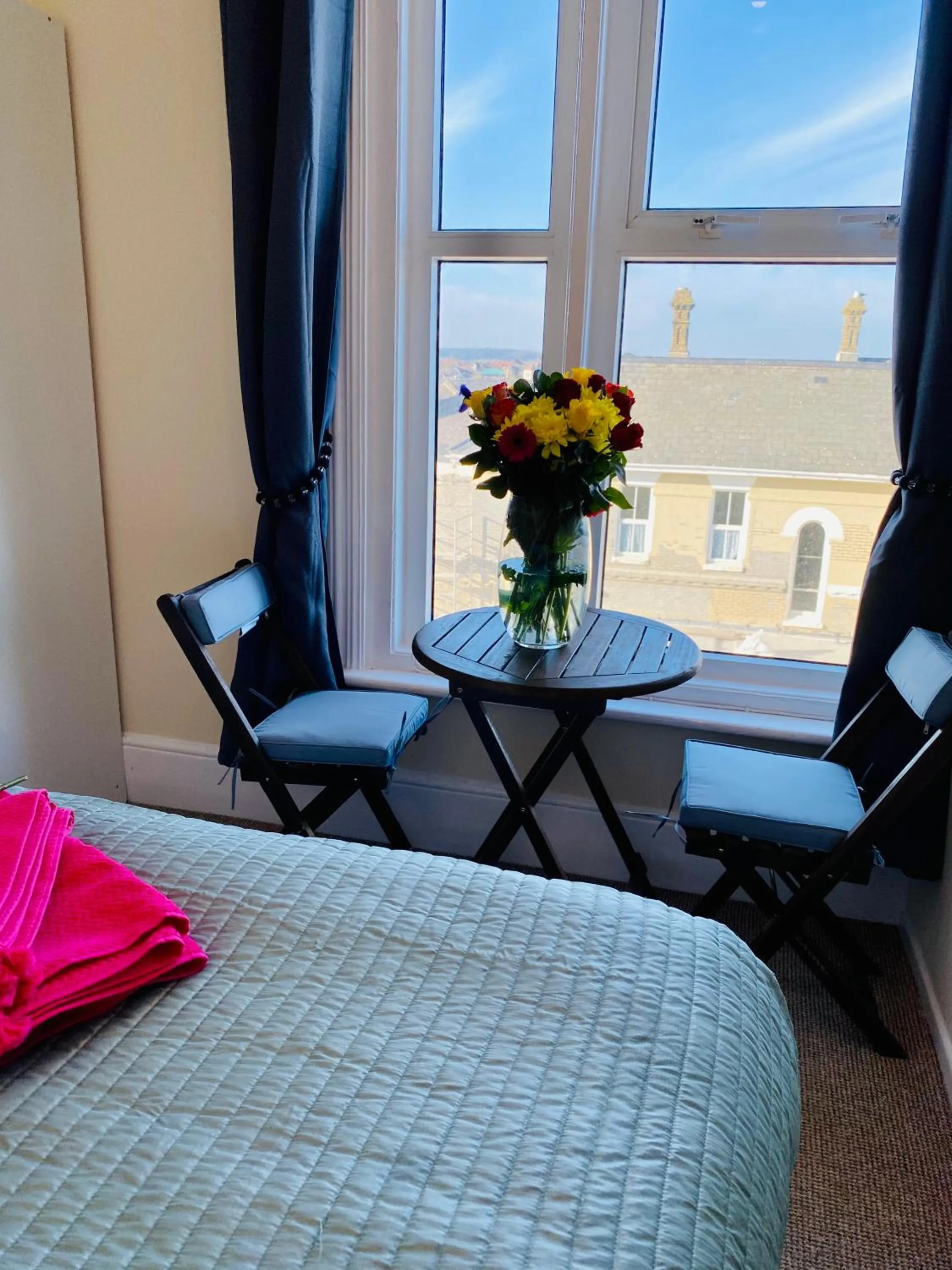 Bed in Villa Mentone Hotel