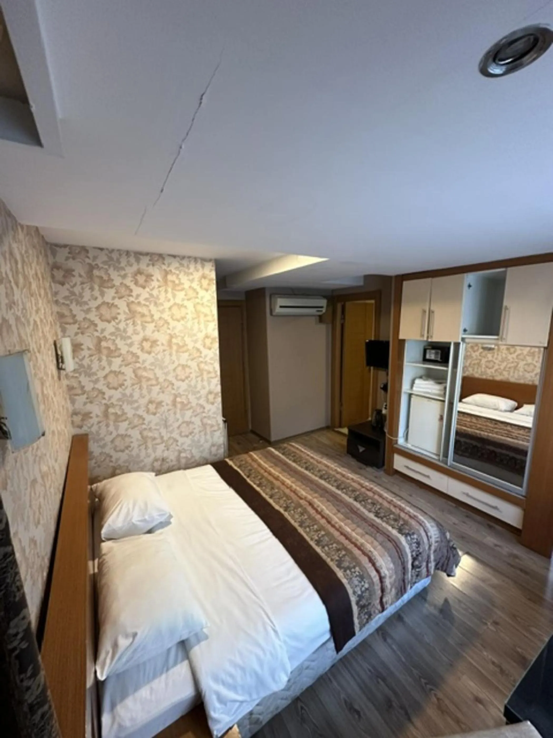 Bed in BC Burhan Cacan Hotel & Spa & Cafe