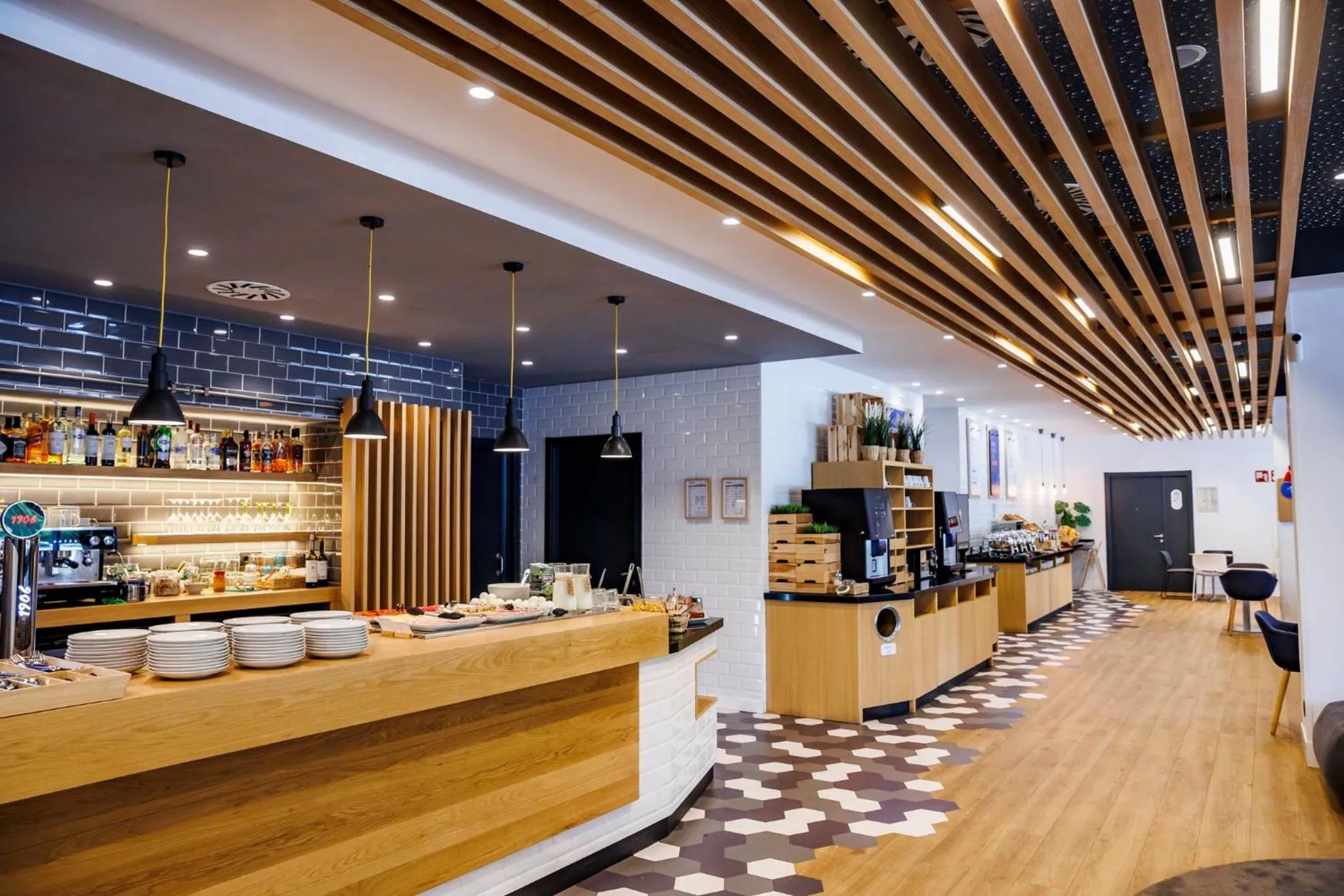 Lounge or bar in Holiday Inn Express Bilbao Airport by IHG