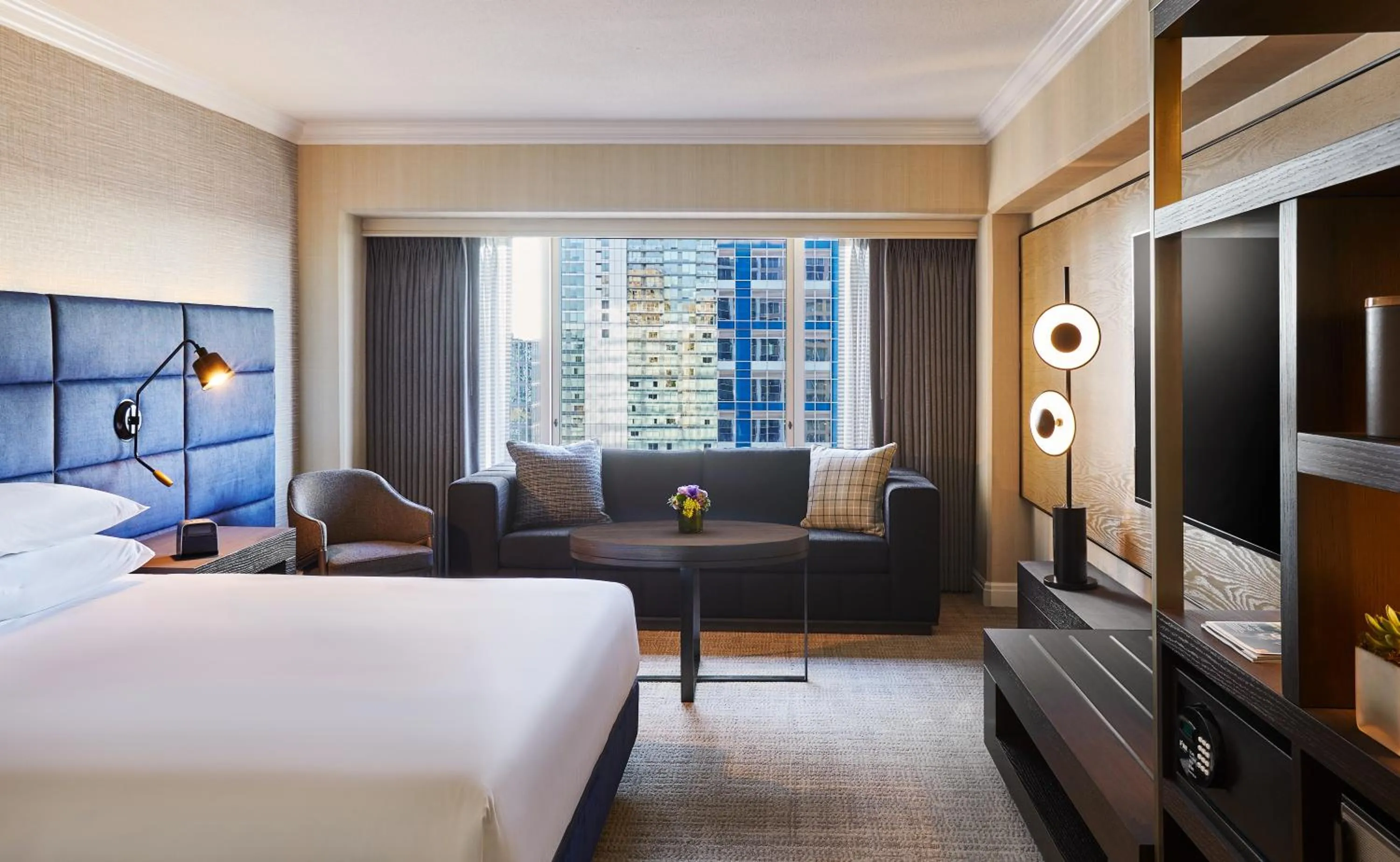 Bed in Hyatt Regency Bellevue