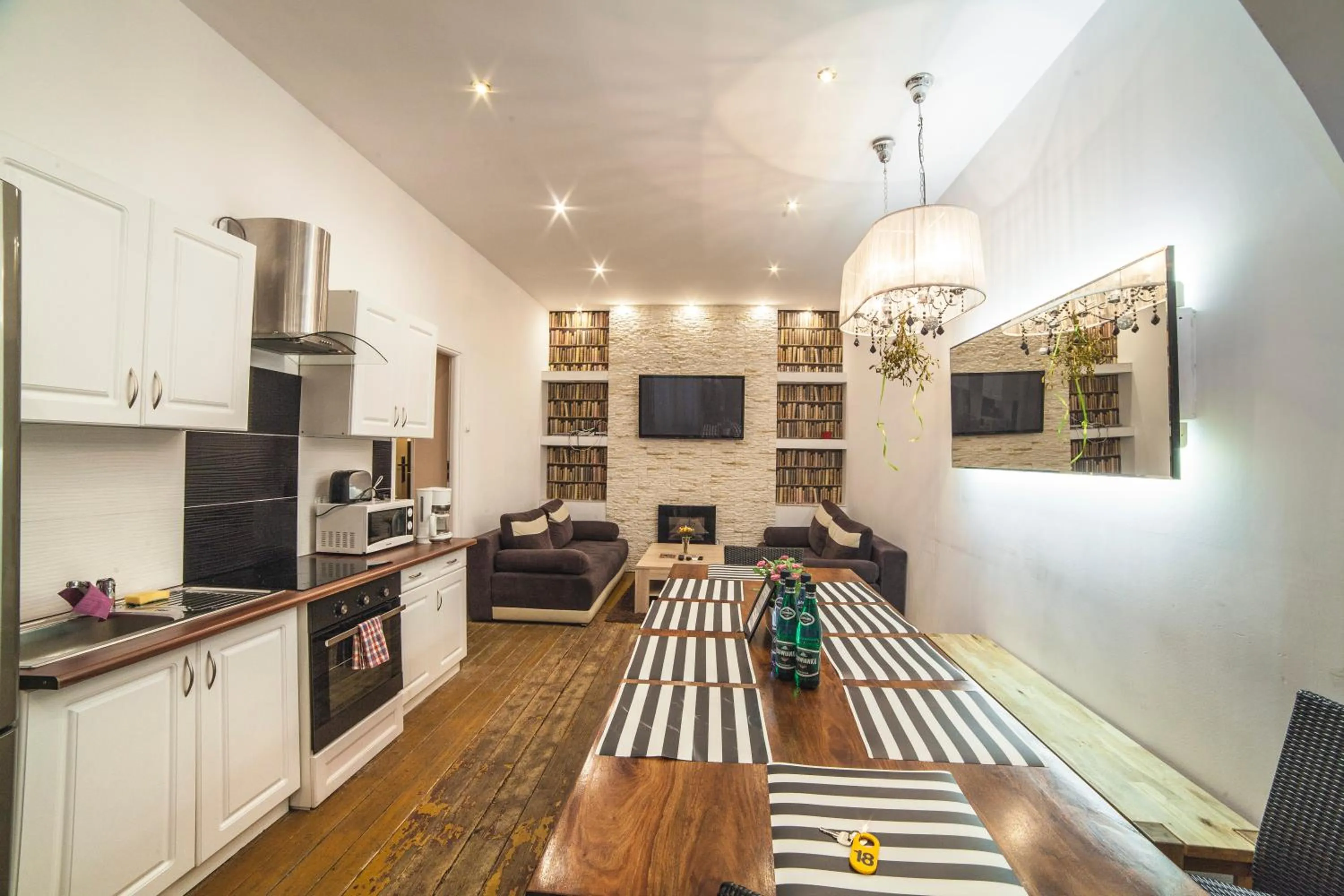 TV and multimedia in Residence B&B La Fontaine Aparthotel