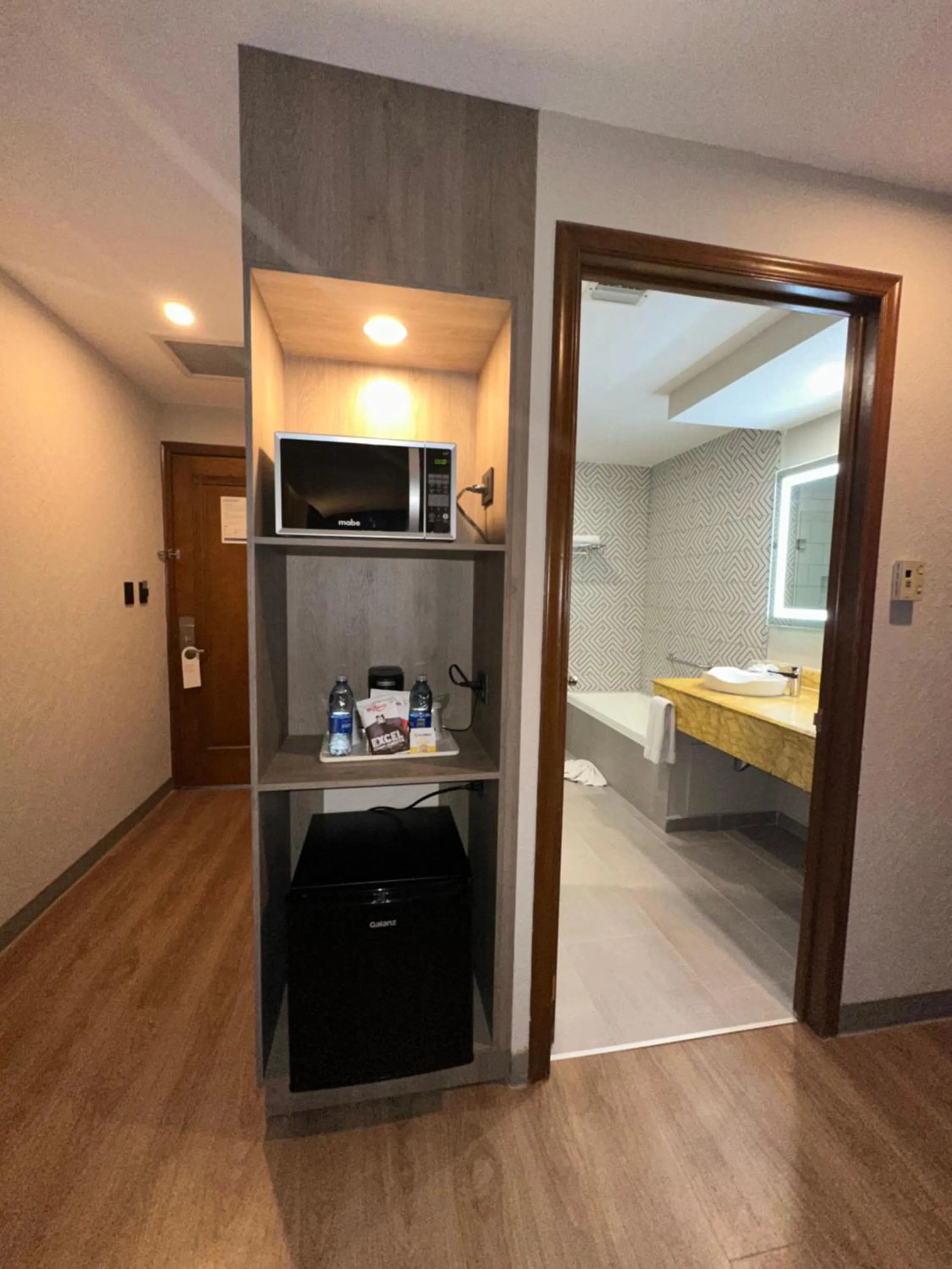 Bedroom, Bed in Holiday Inn Express Nuevo Laredo by IHG