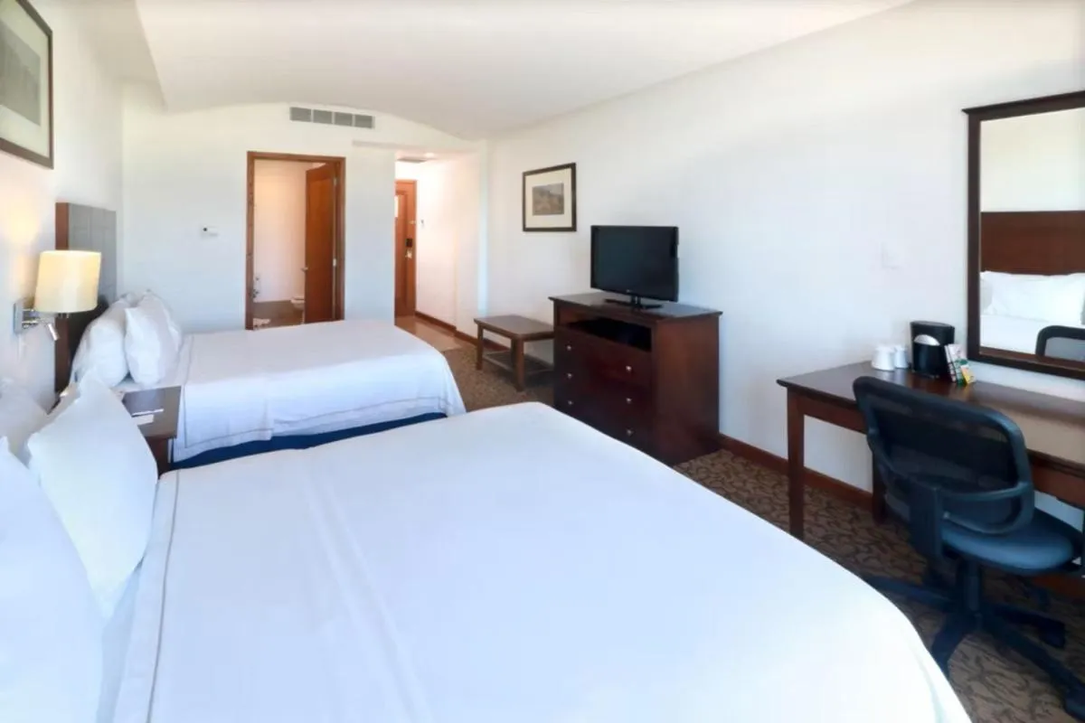 Bed in Holiday Inn Express Nuevo Laredo by IHG