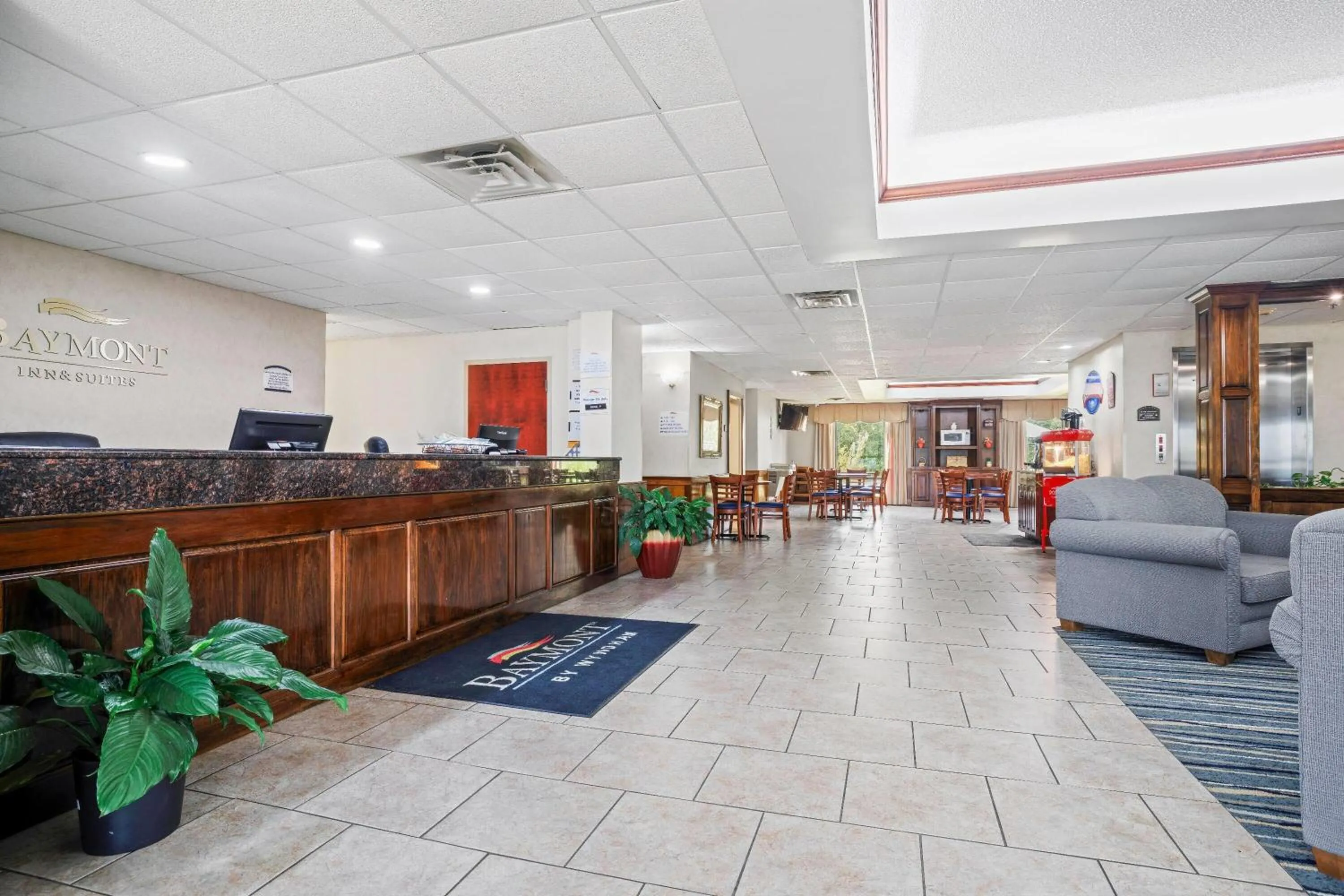 Lobby or reception in Baymont by Wyndham Madisonville
