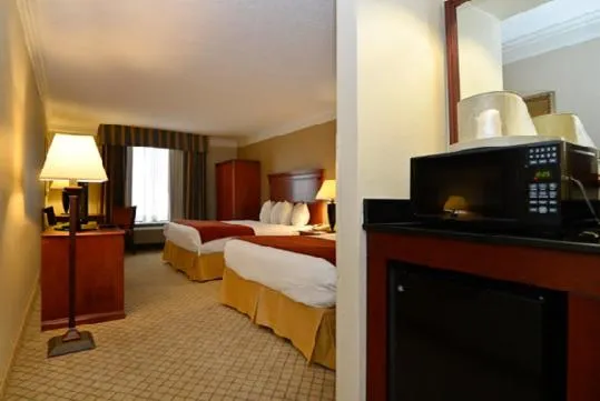 Bed in Baymont by Wyndham Madisonville