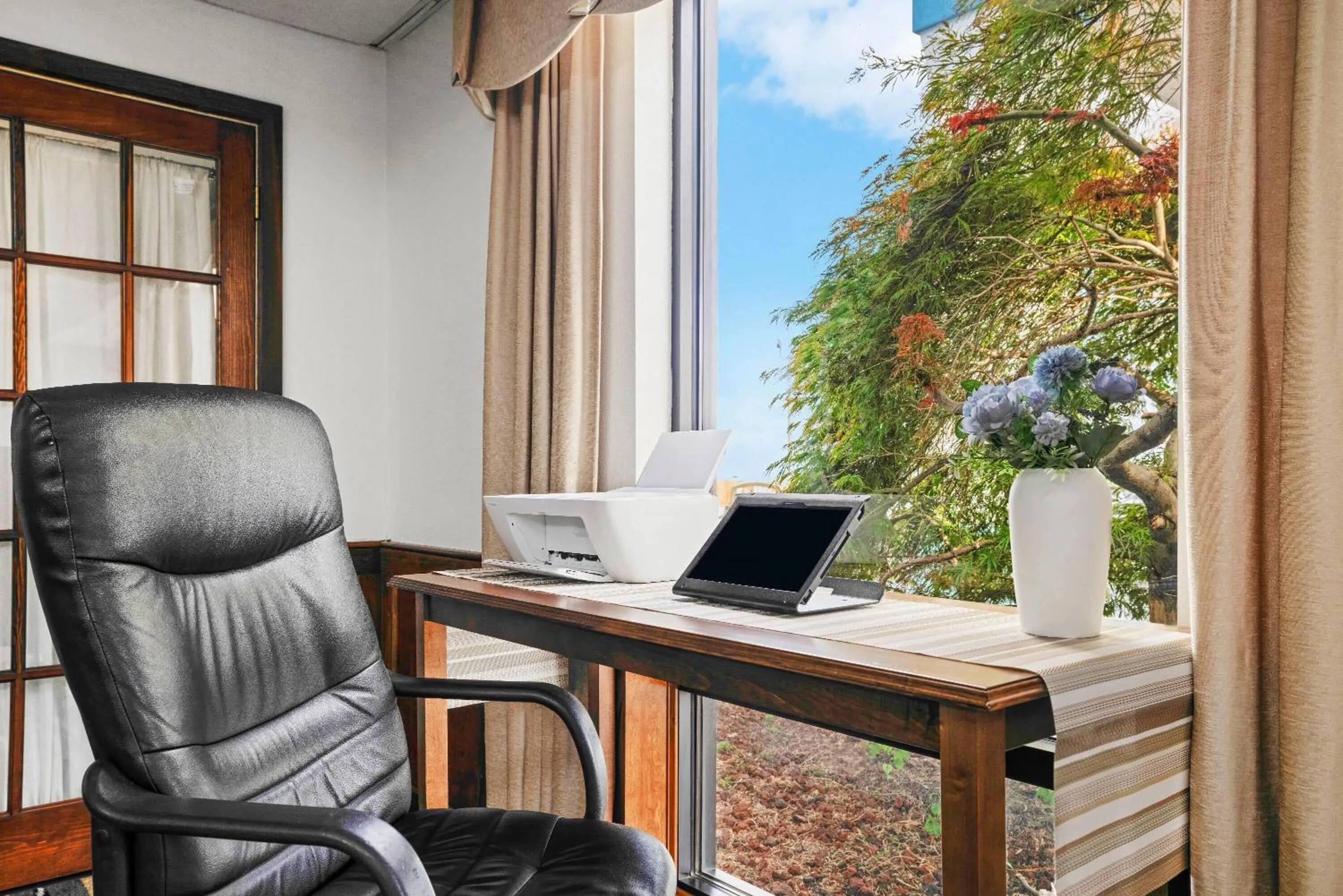 Business facilities in Baymont by Wyndham Madisonville