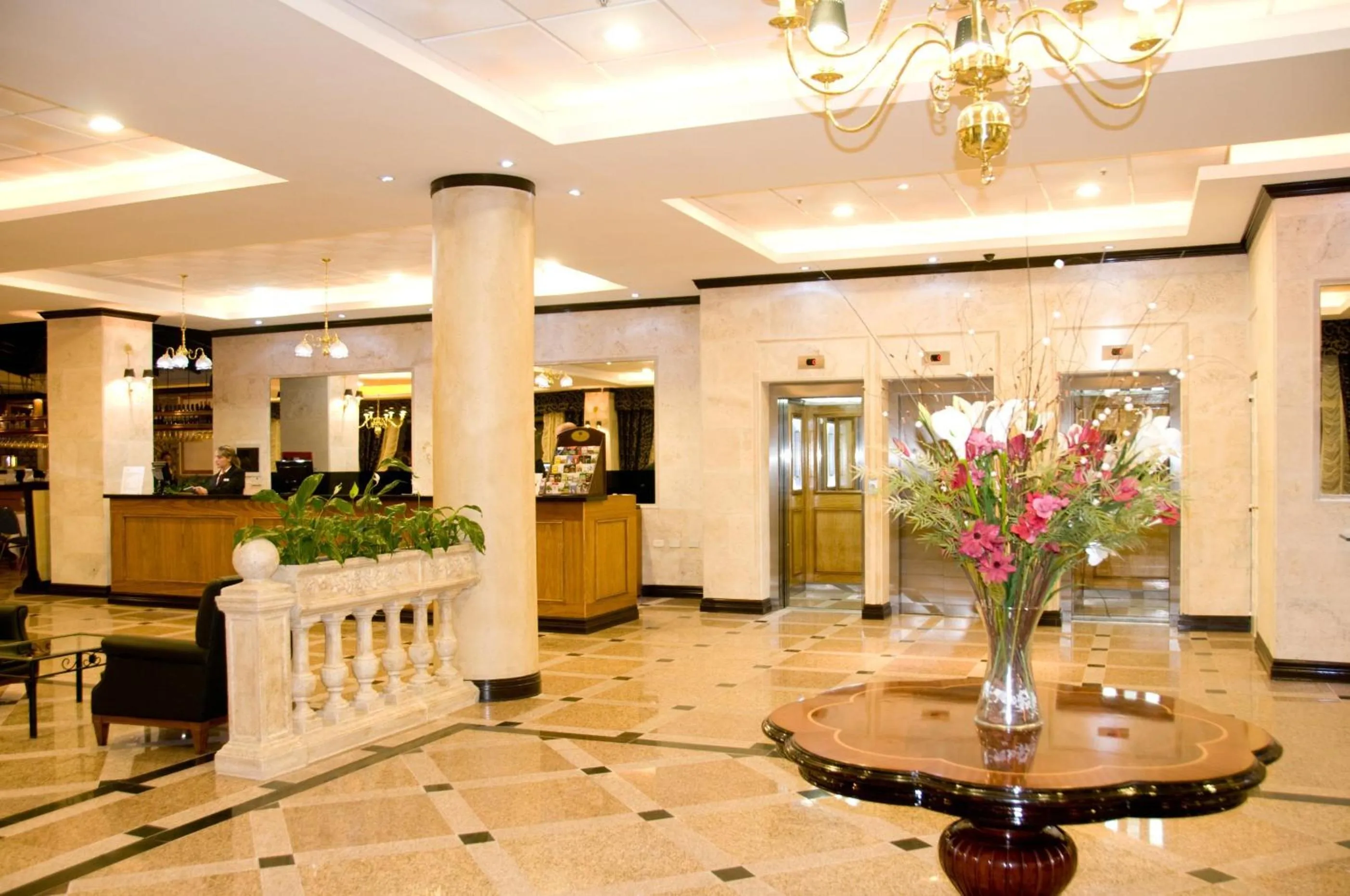 Lobby or reception in Ramada by Wyndham Buenos Aires