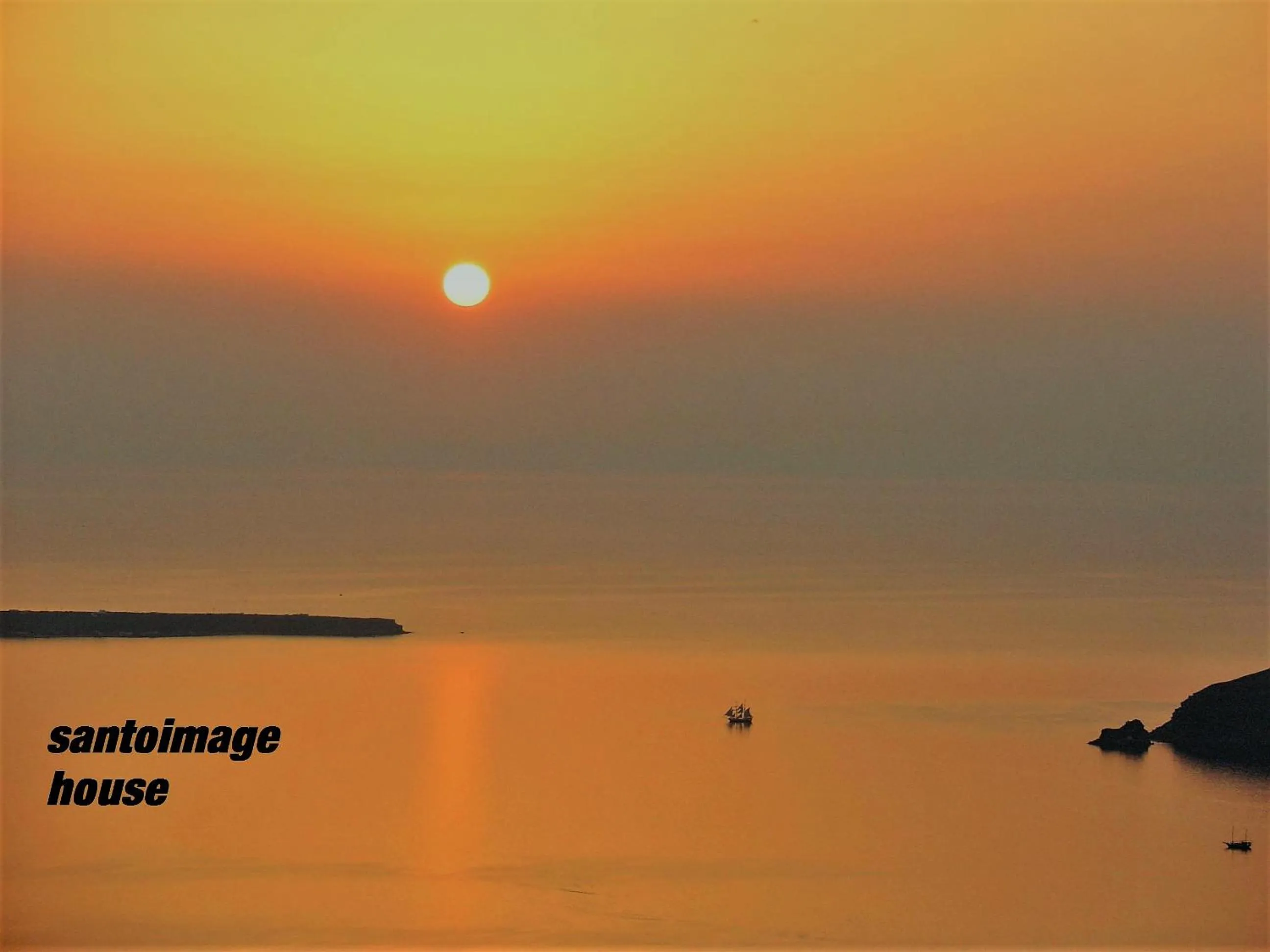 Sunset in Santoimage house