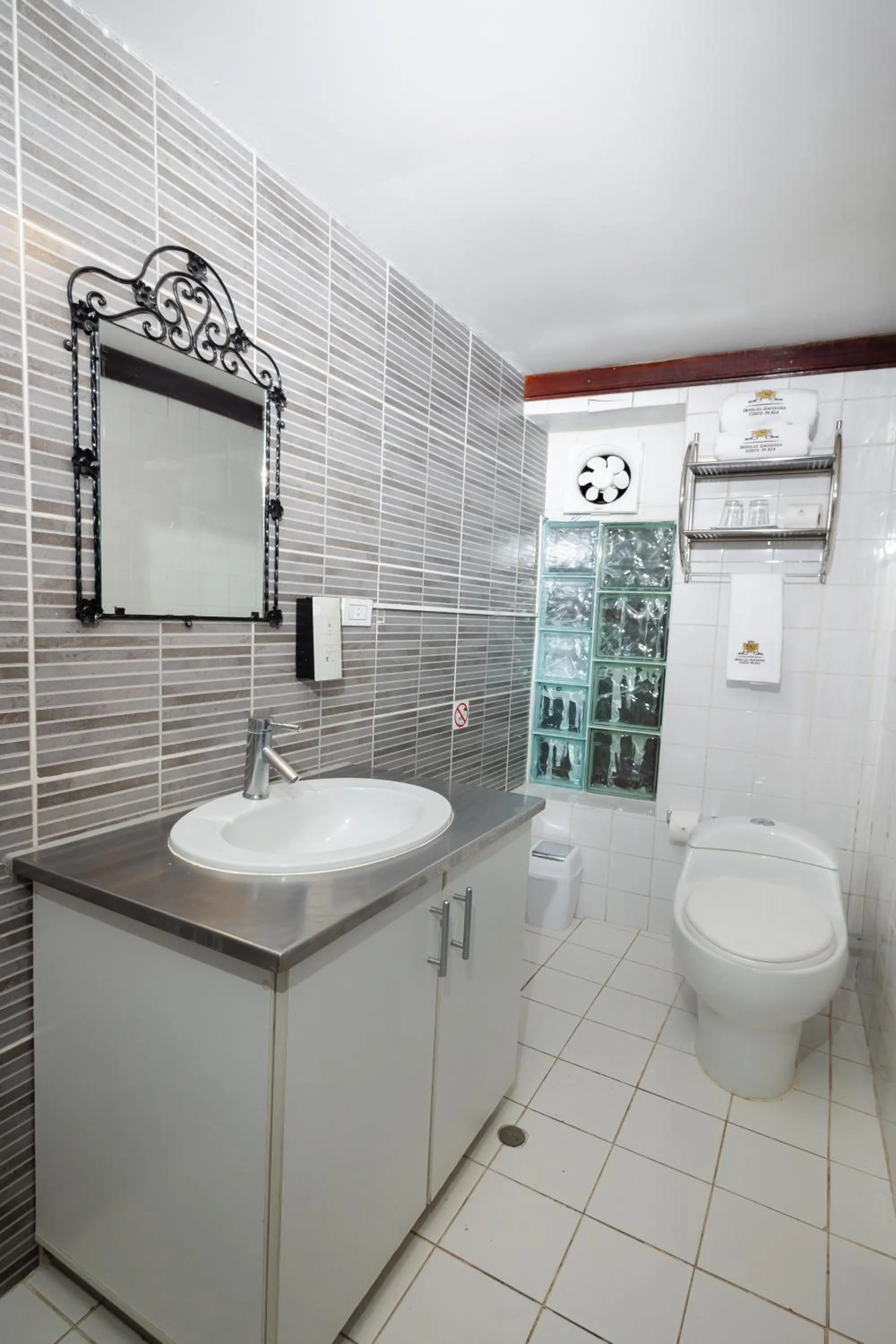 Bathroom in Royal Inka I