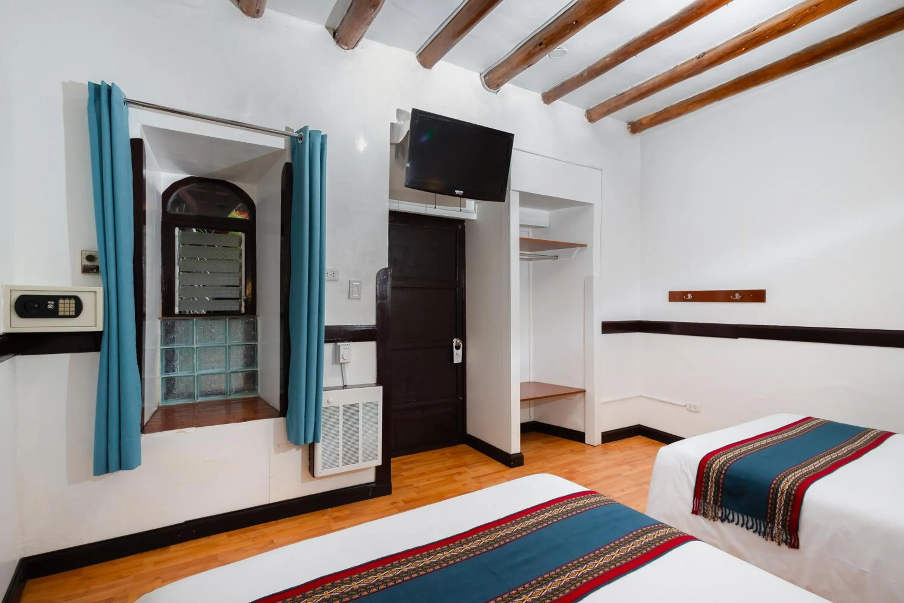 TV and multimedia, Bed in Royal Inka I