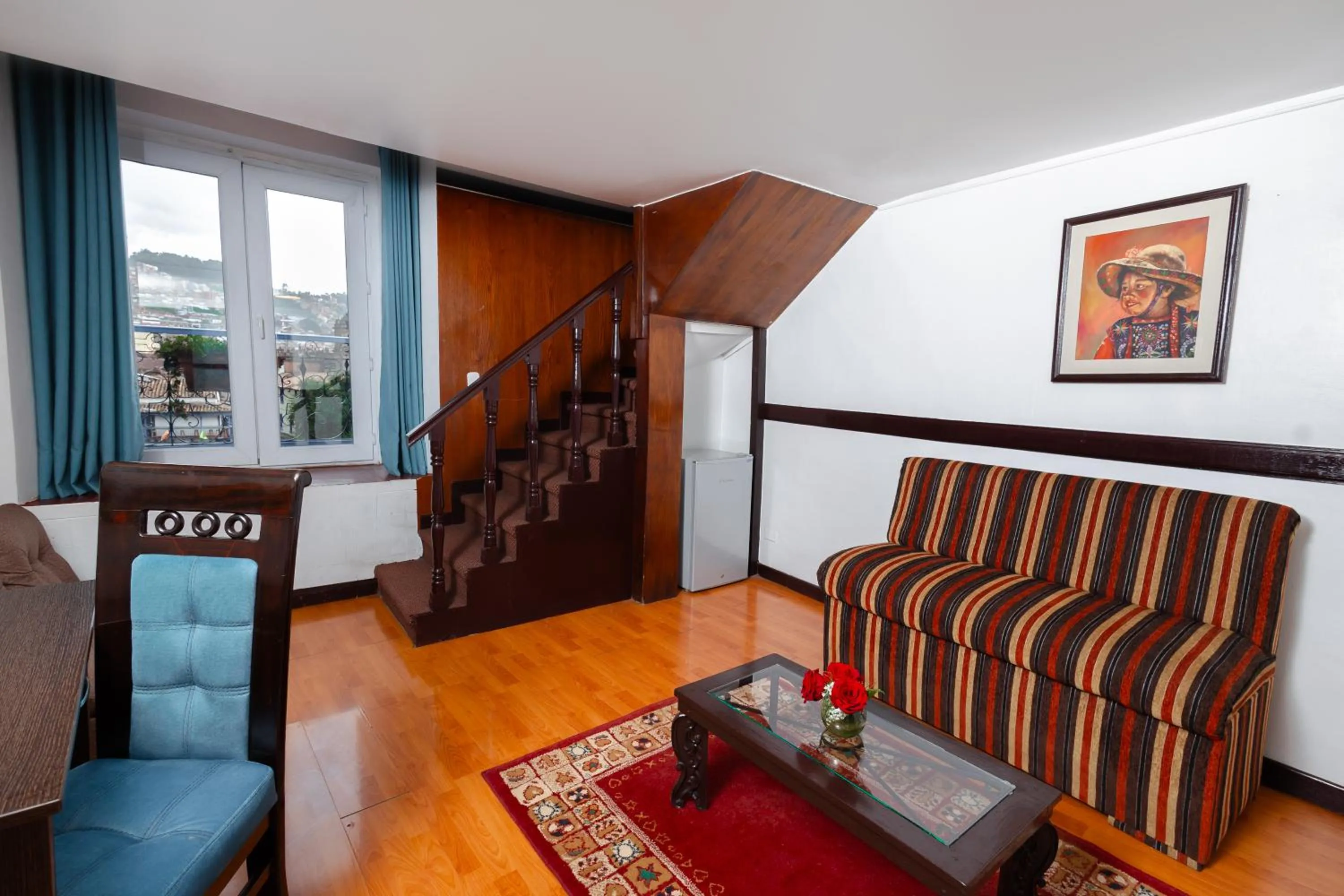 Seating area in Royal Inka I