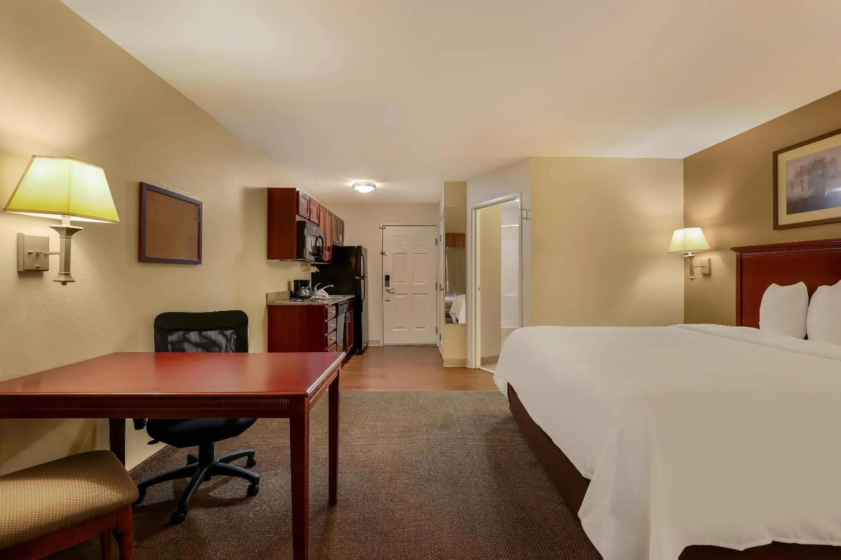 Bedroom, Bed in MainStay Suites Fitchburg - Madison