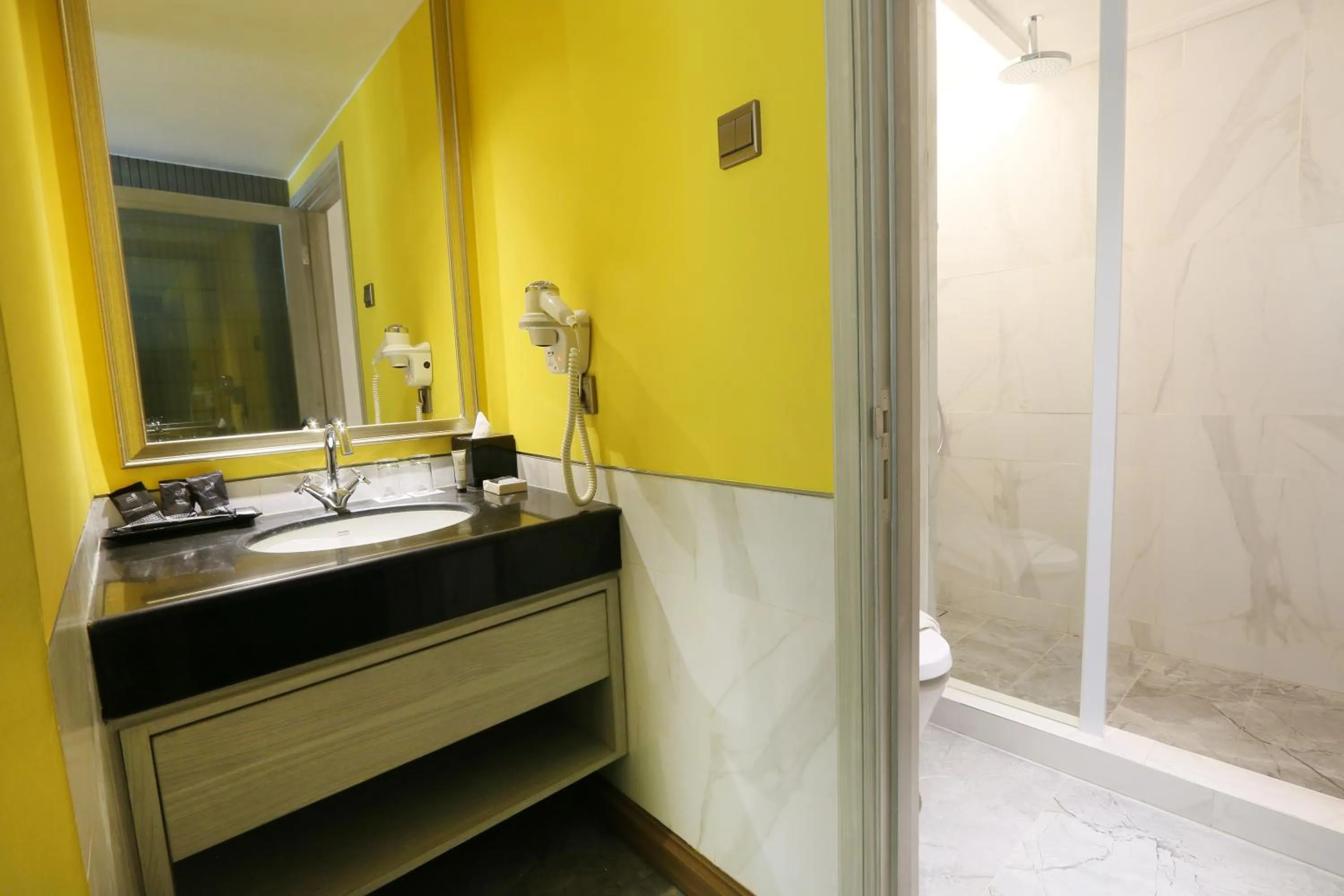 Bathroom in Java Paragon Hotel & Residences