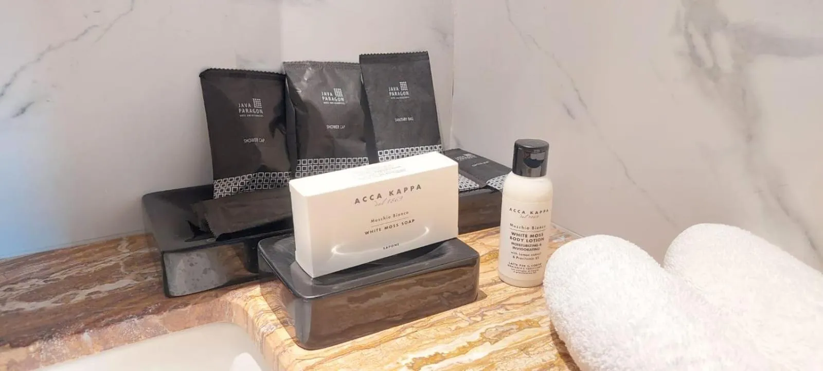 Bathroom in Java Paragon Hotel & Residences