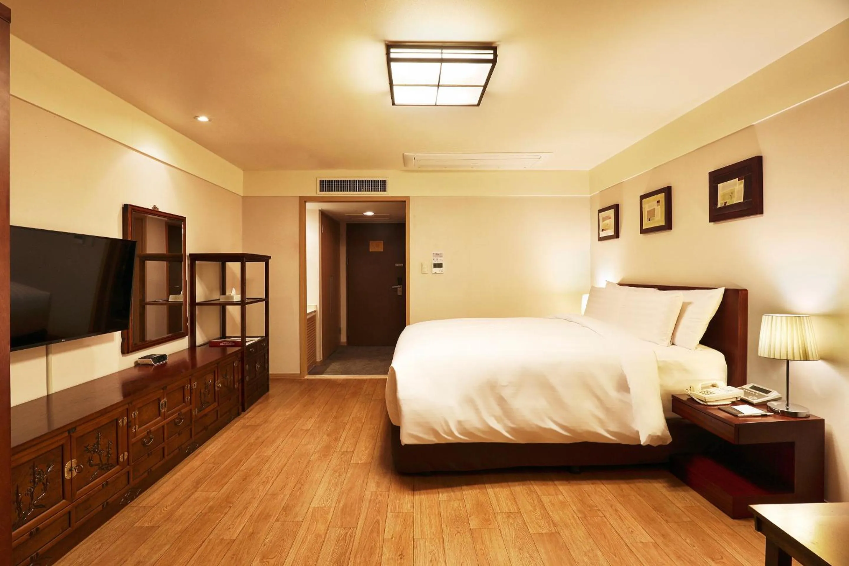 Bed in Best Western Premier Incheon Airport Hotel