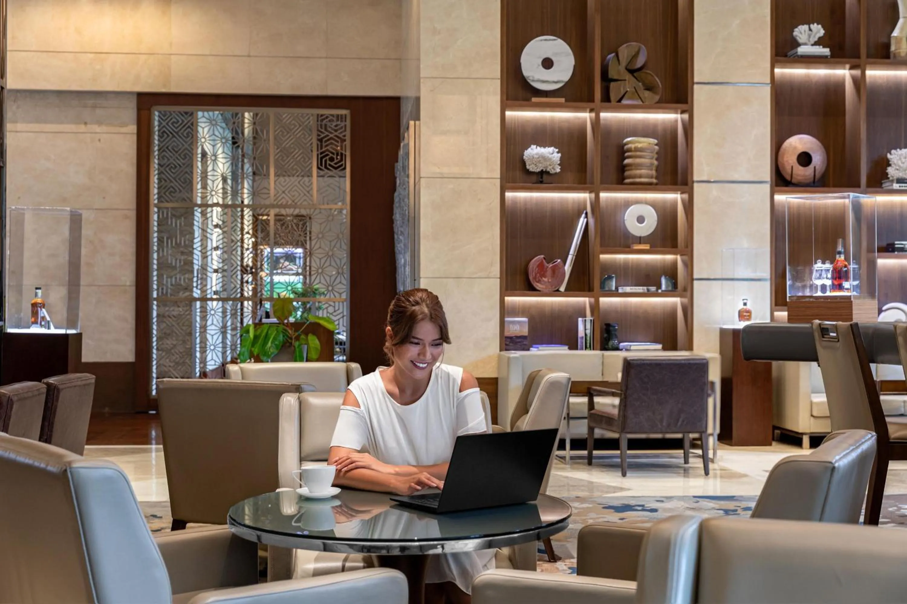 Restaurant/places to eat in Manila Marriott Hotel at Newport World Resorts