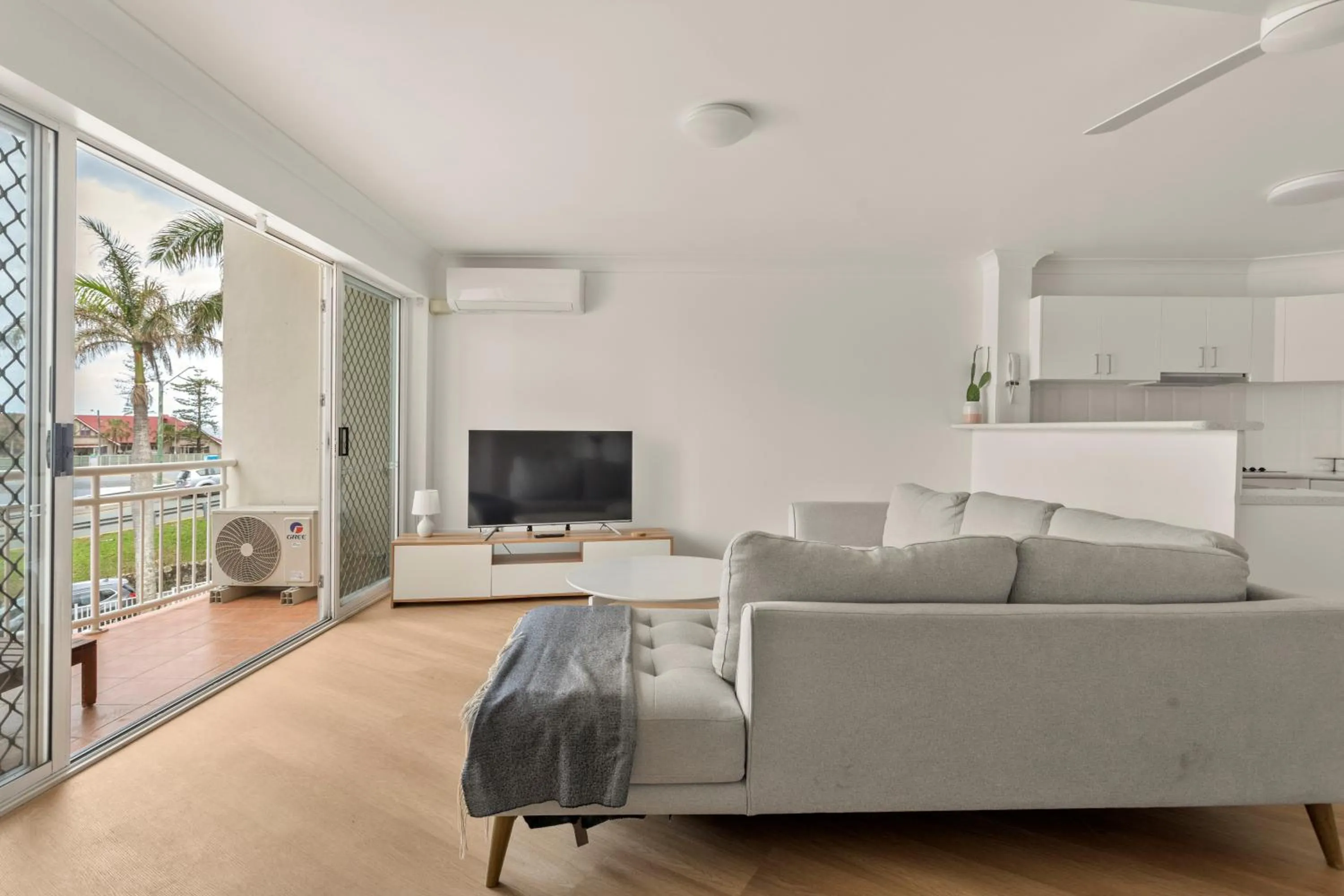 Communal lounge/ TV room in Kirra Palms Holiday Apartments