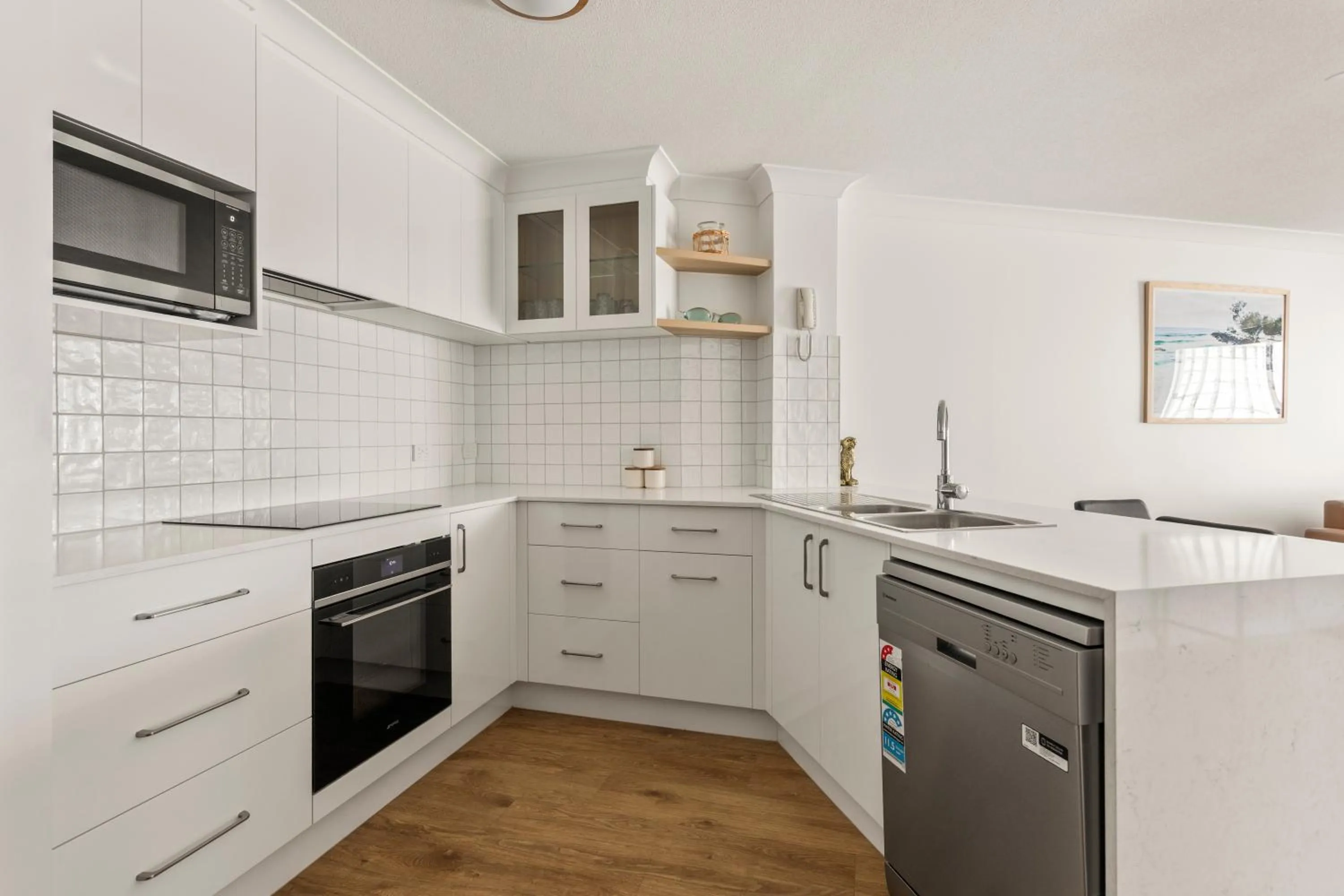 Kitchen or kitchenette in Kirra Palms Holiday Apartments
