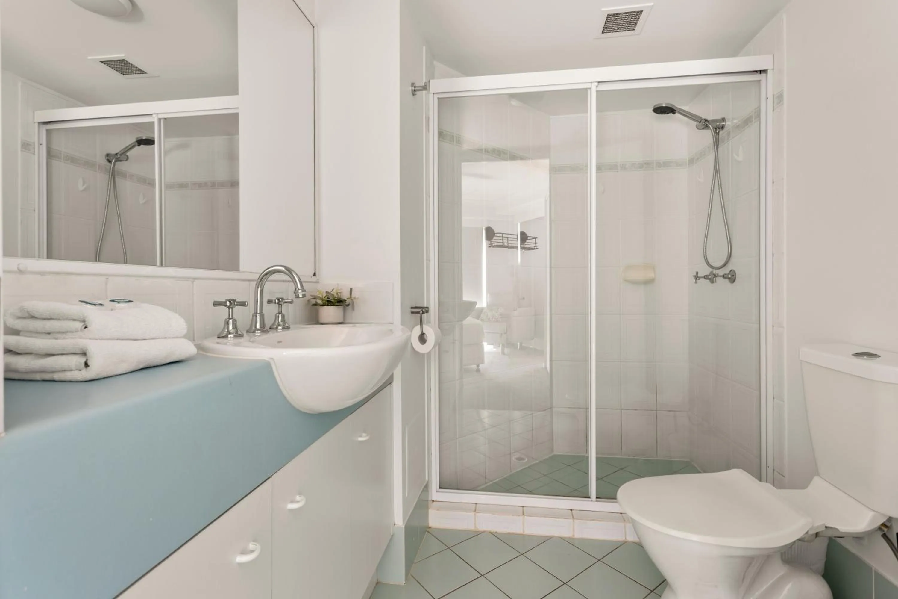 Bathroom in Kirra Palms Holiday Apartments