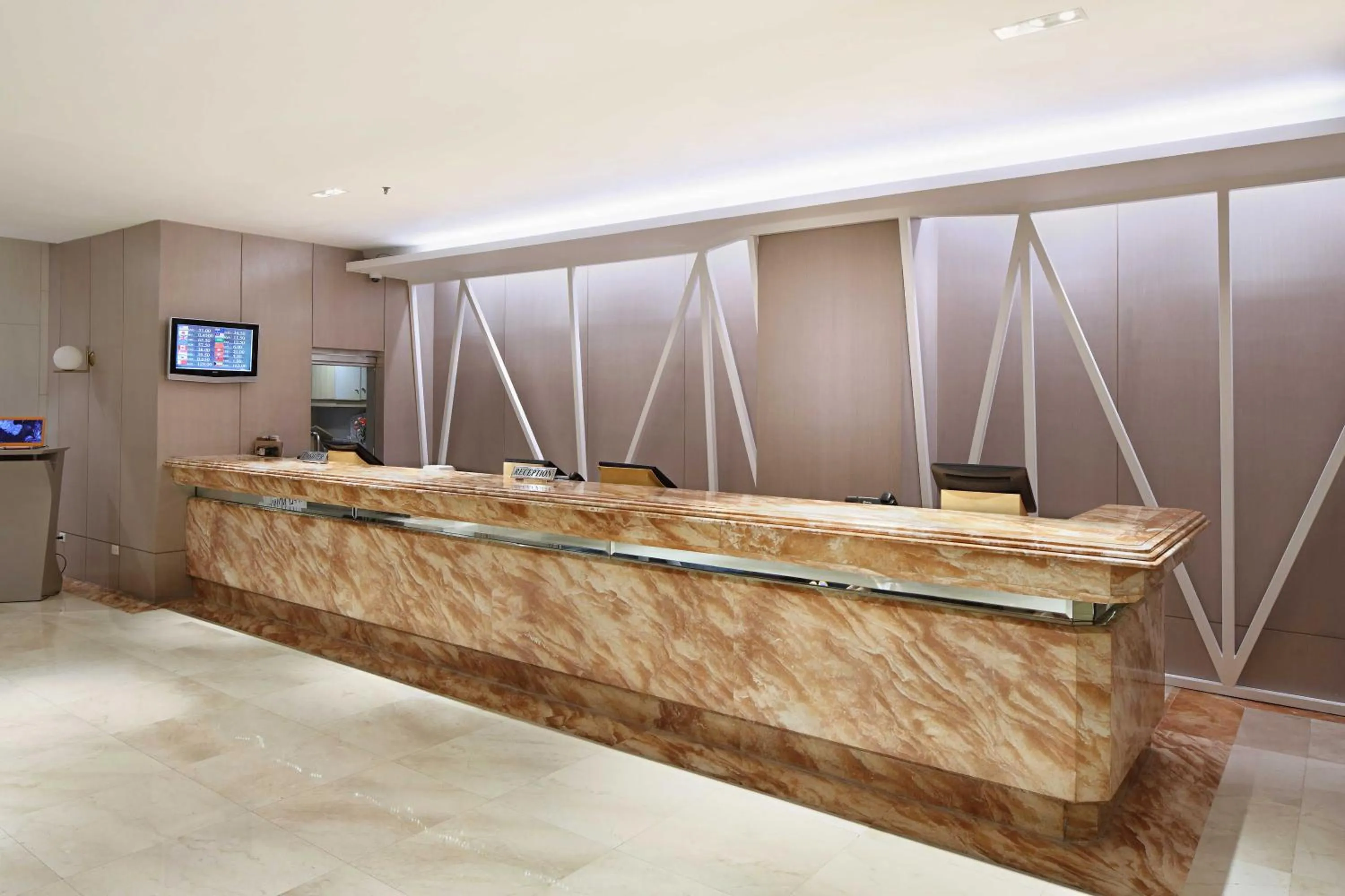Lobby or reception in City Garden Suites Manila