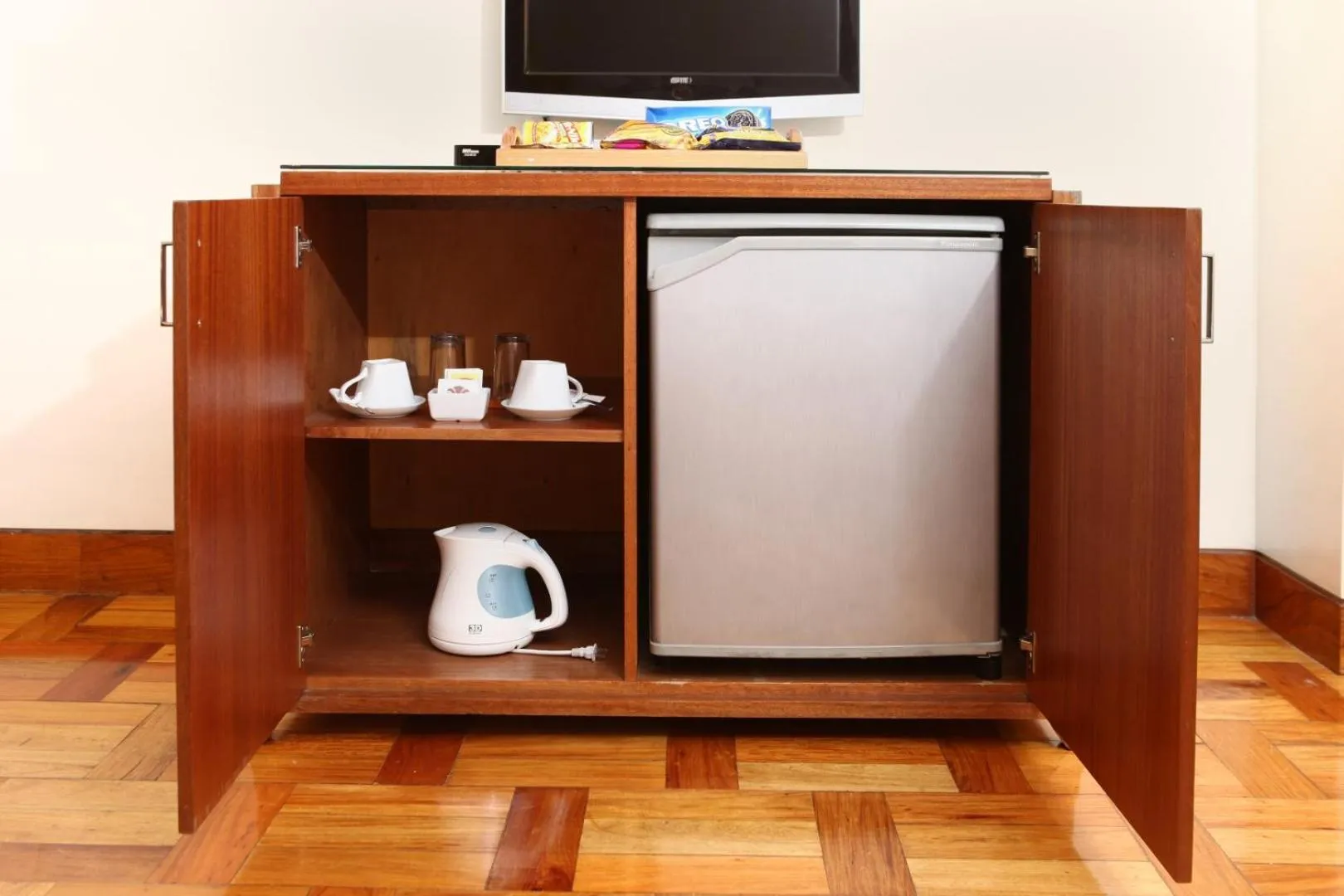 Coffee/tea facilities in City Garden Suites Manila