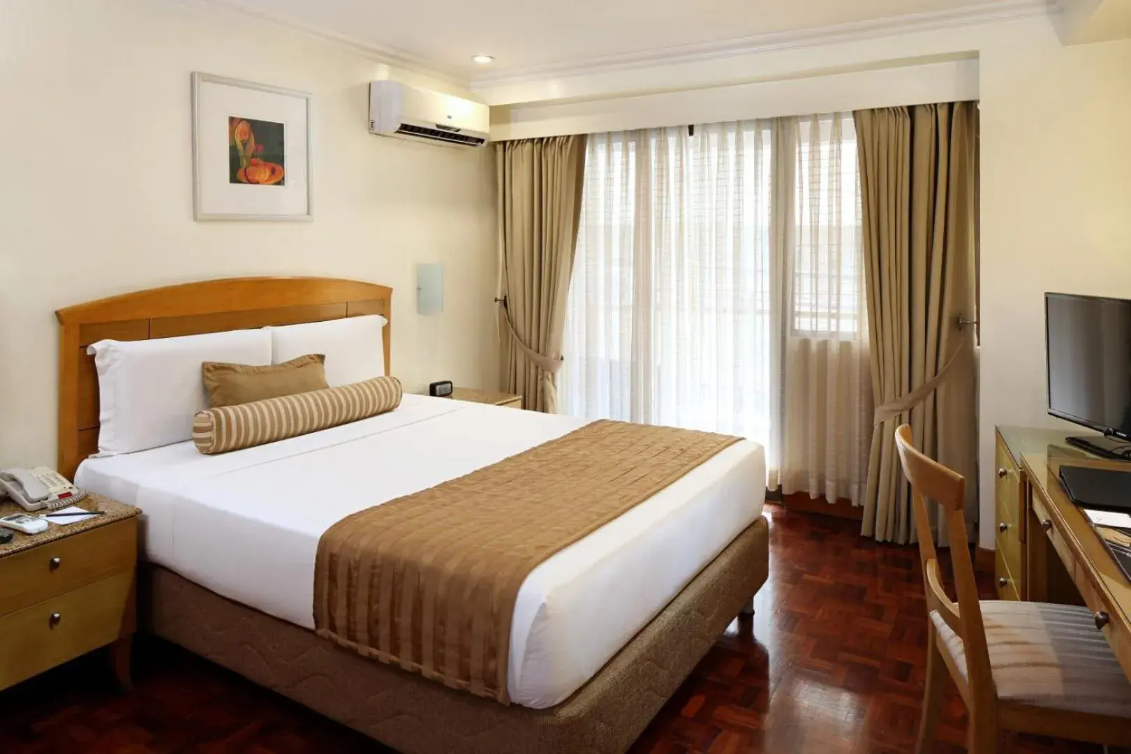 Family Double Room - single occupancy in City Garden Suites Manila Family Double Room - single occupancy in City Garden Suites Manila