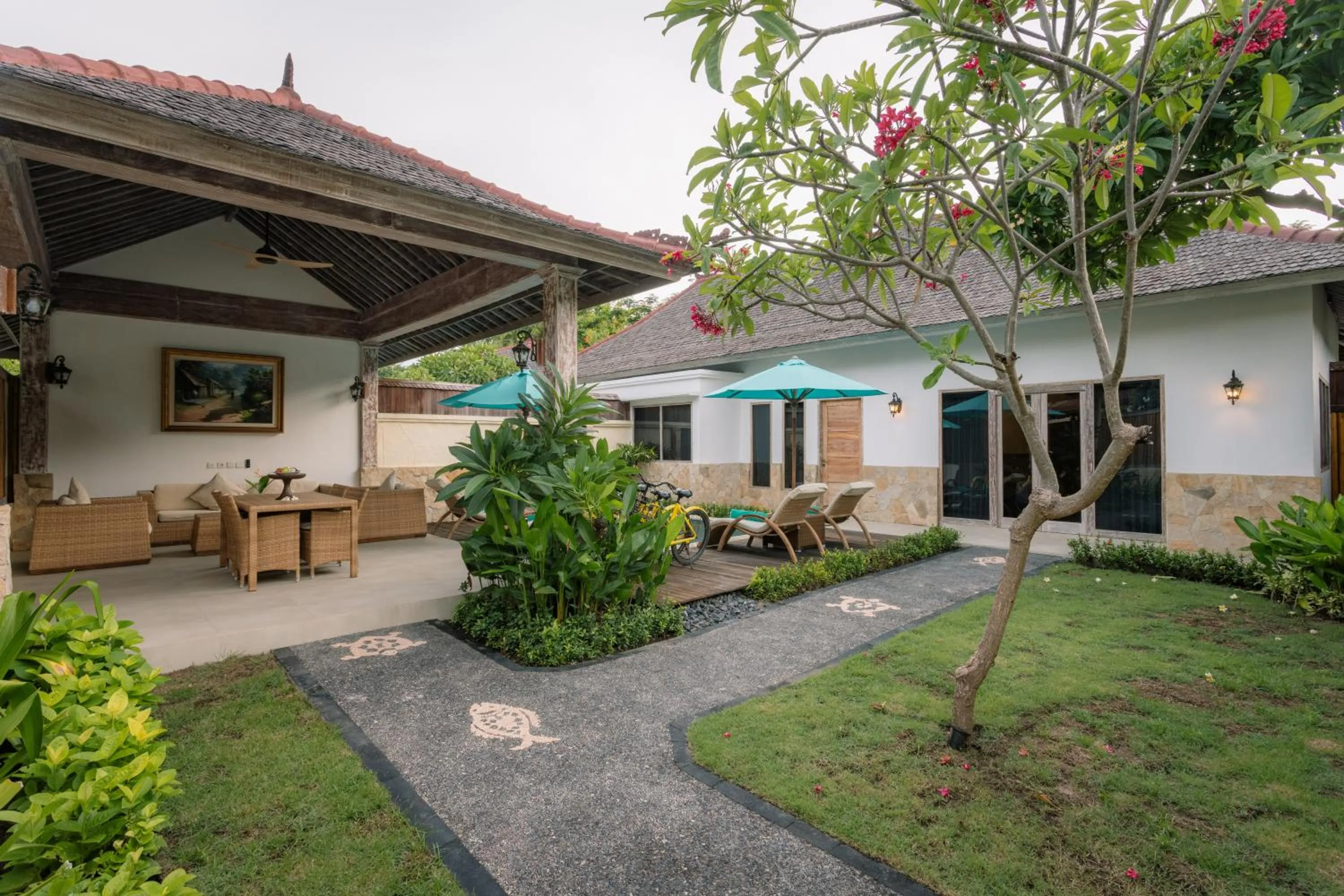 Pool view in Vila Ombak