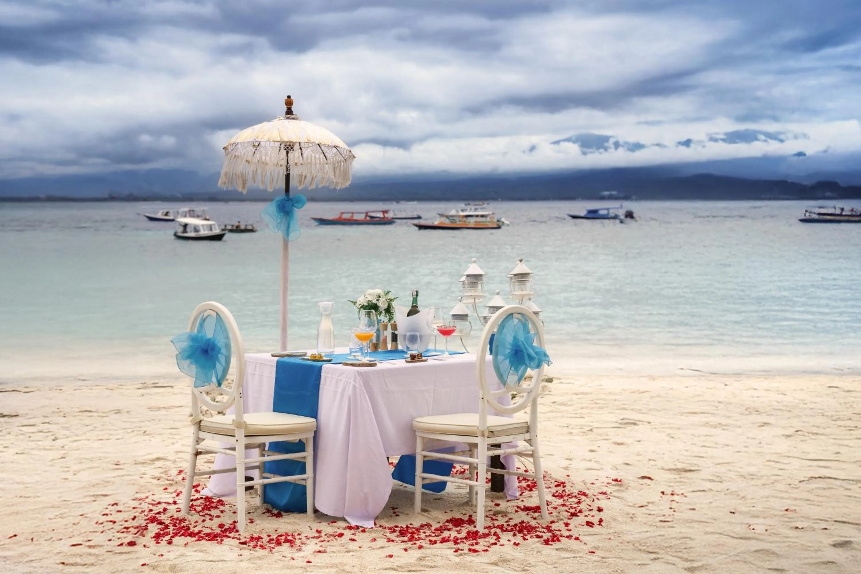 Dining area in Vila Ombak