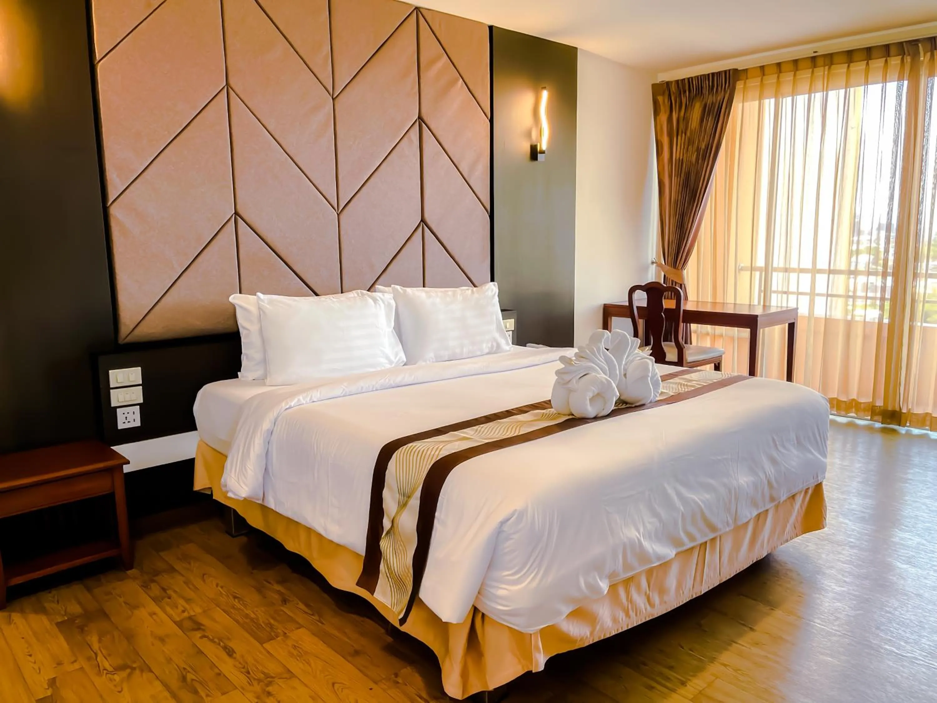 Bed in Eastern Grand Palace