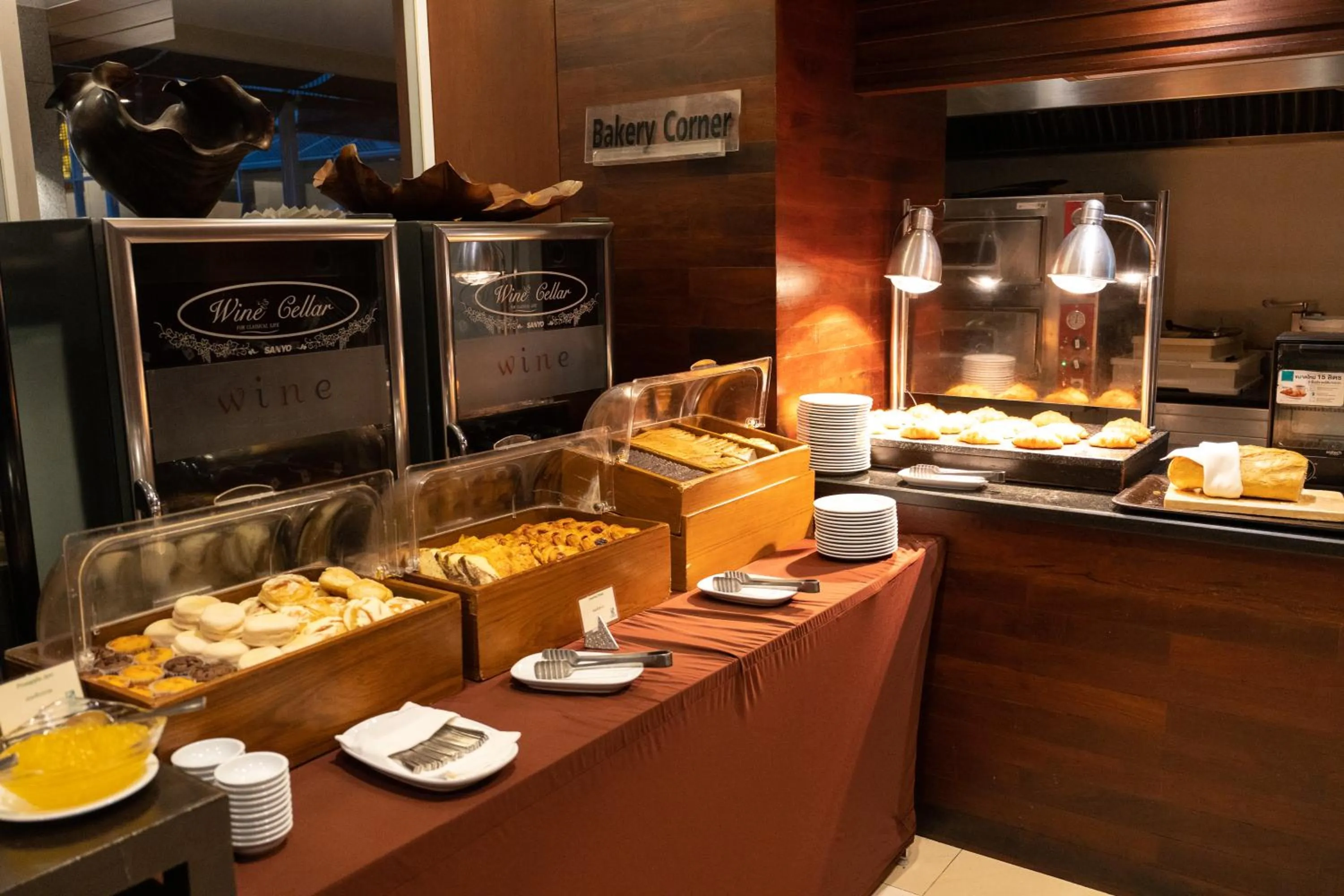 Food and drinks in Kantary Hills Hotel, Chiang Mai