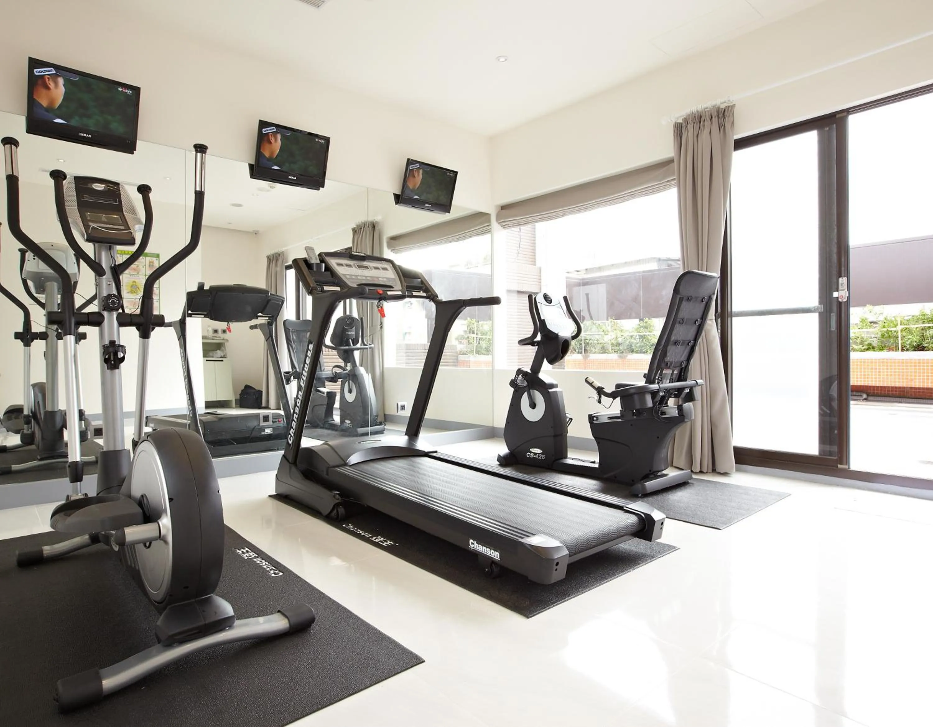 Fitness centre/facilities, Fitness Center/Facilities in Beauty Hotels - Beautique Hotel