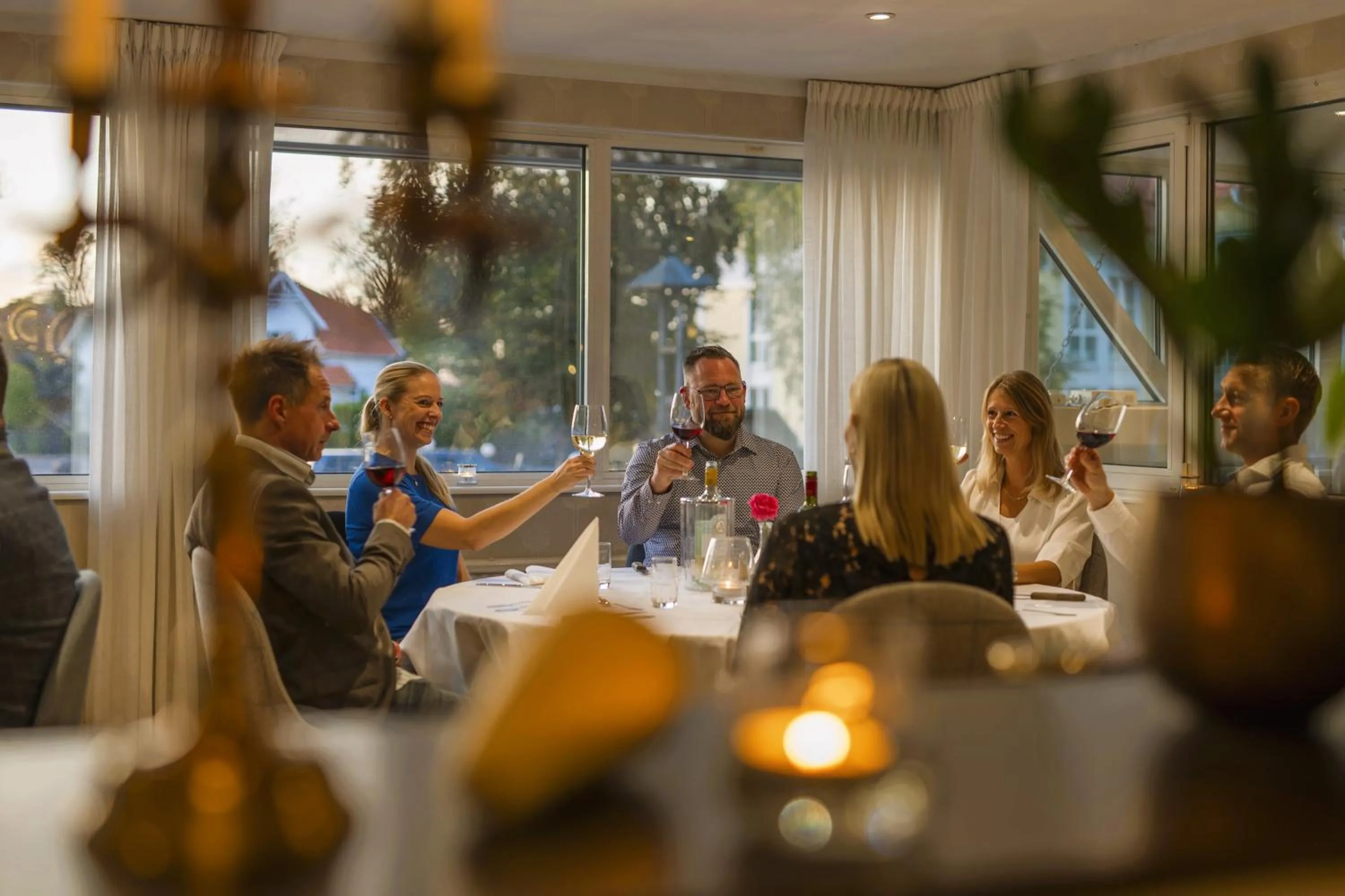 Restaurant/places to eat in Hotel Skansen