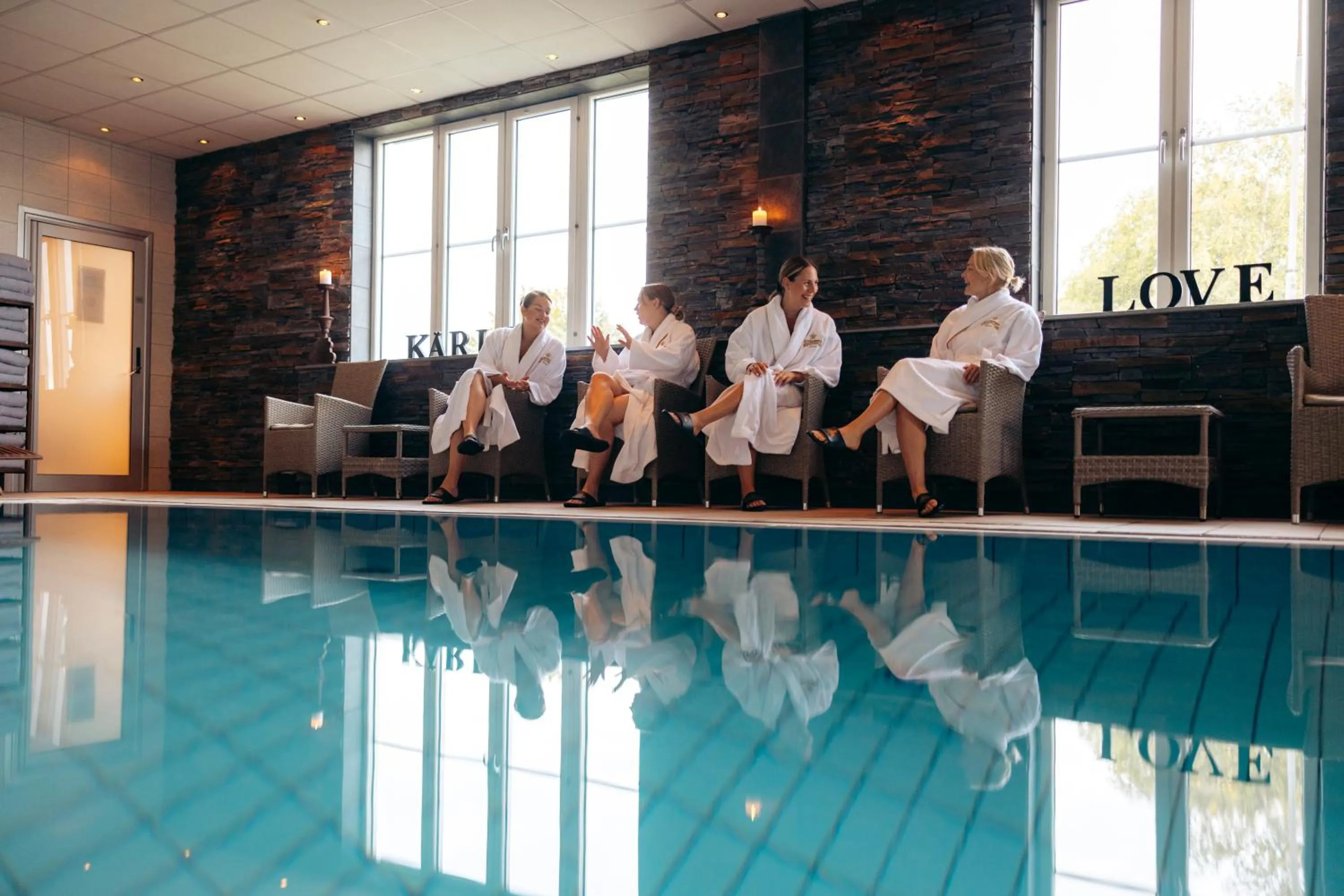 Swimming pool in Hotel Skansen