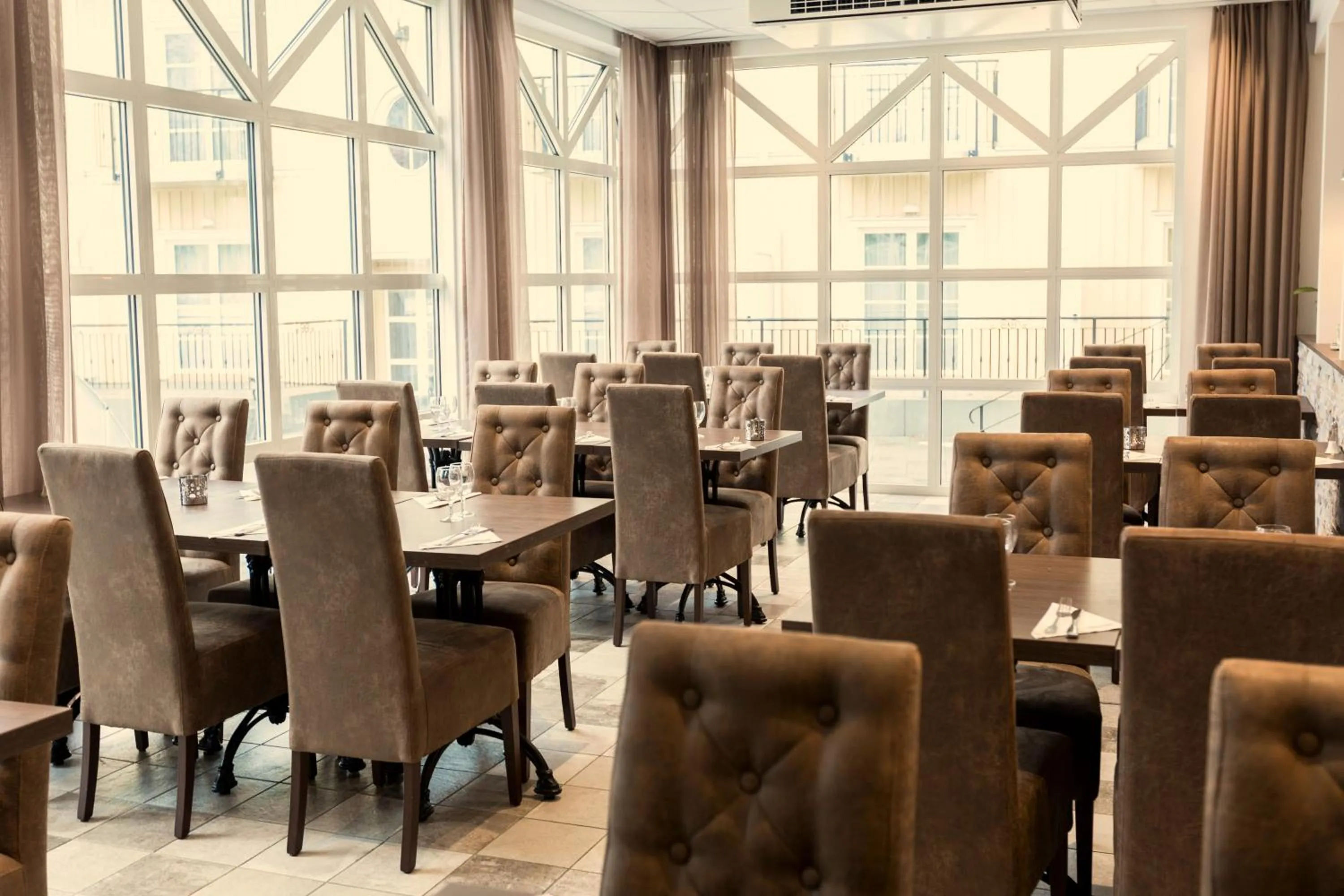 Restaurant/places to eat in Hotel Skansen