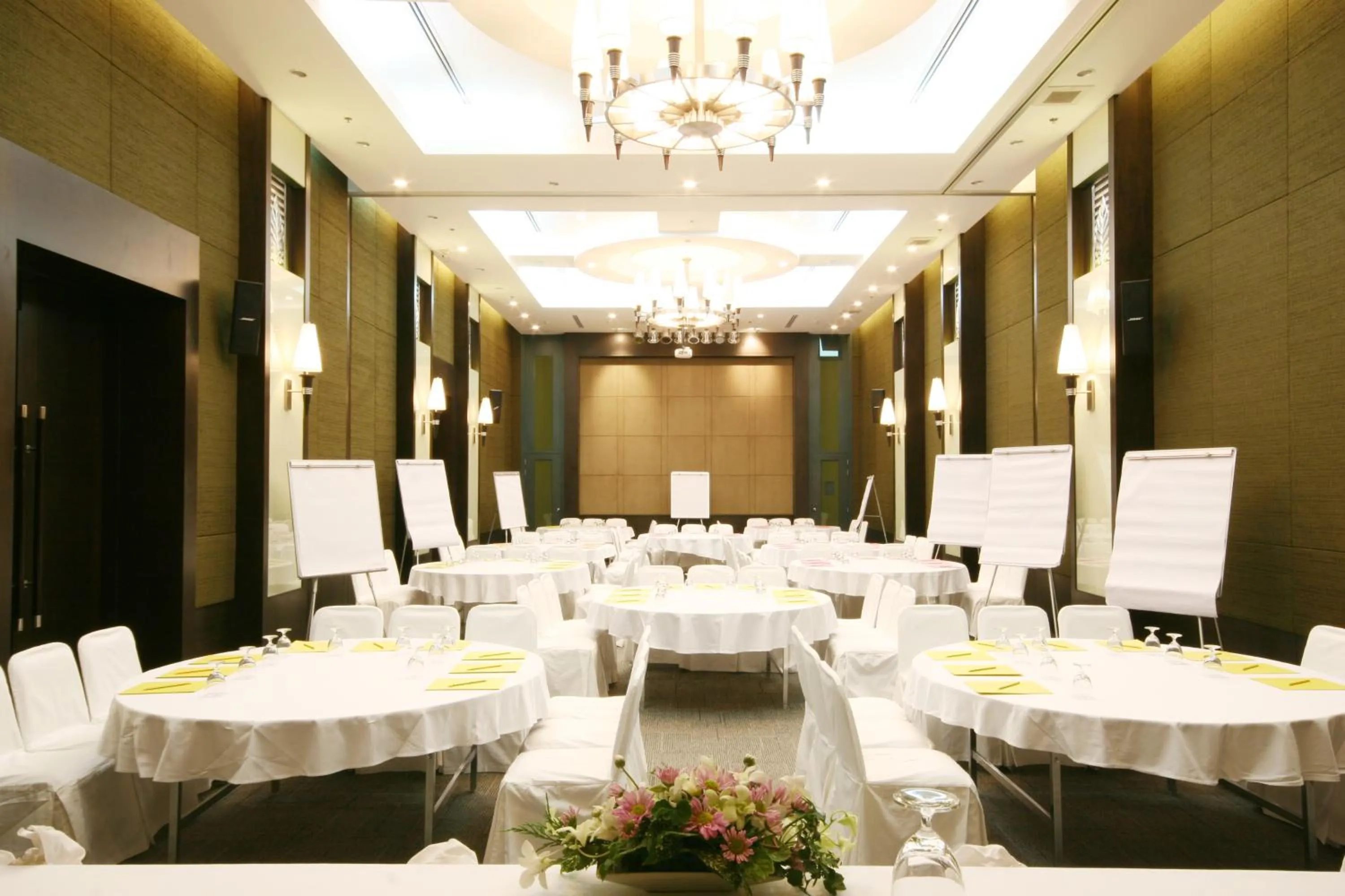 Banquet/Function facilities in Cape Racha Hotel