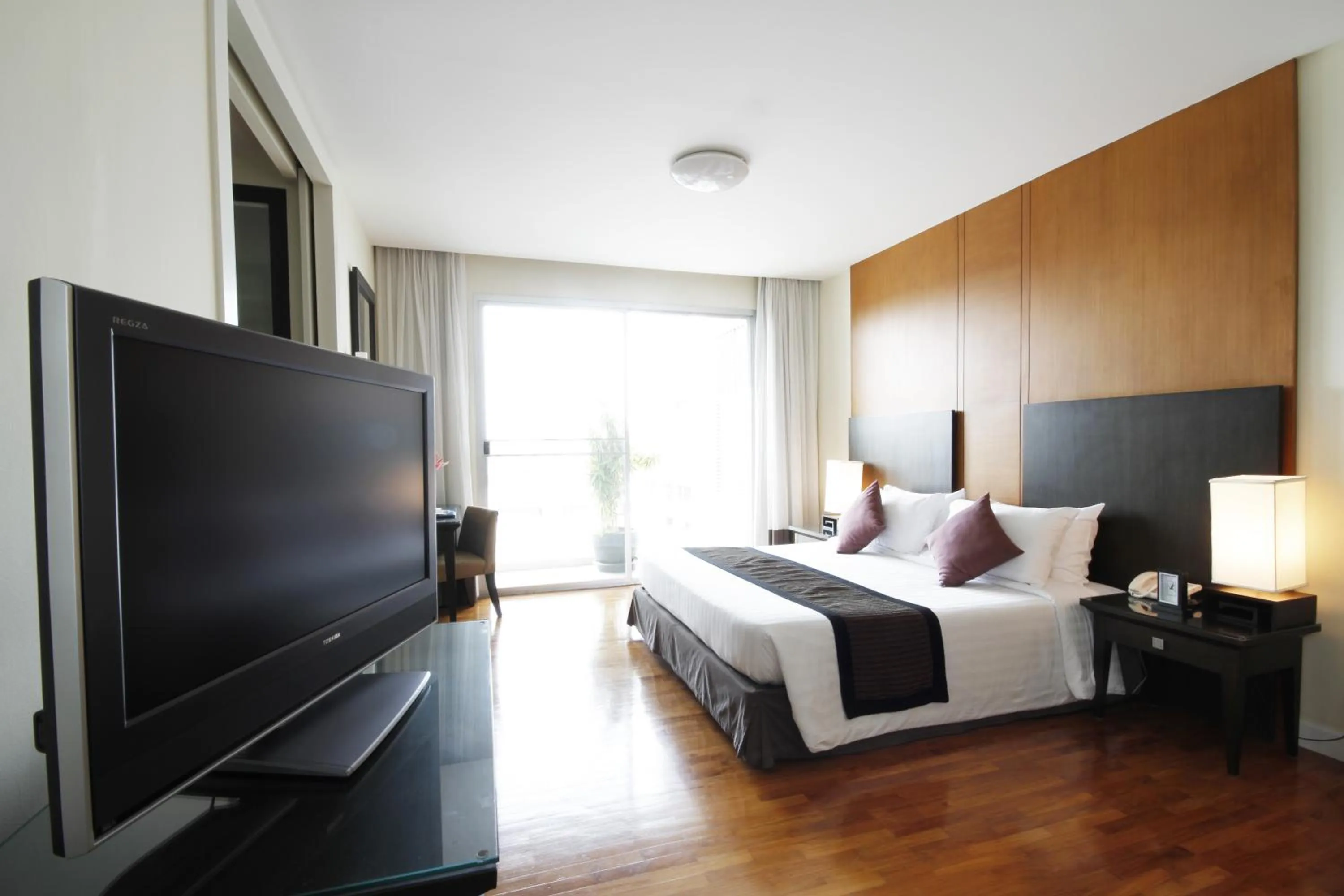 Bedroom, Bed in Cape Racha Hotel