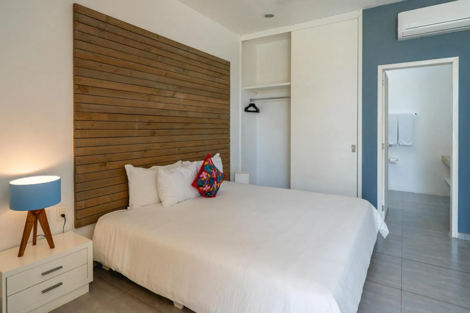 Photo of the whole room, Bed in Hotel La Casa Cielo solo adultos