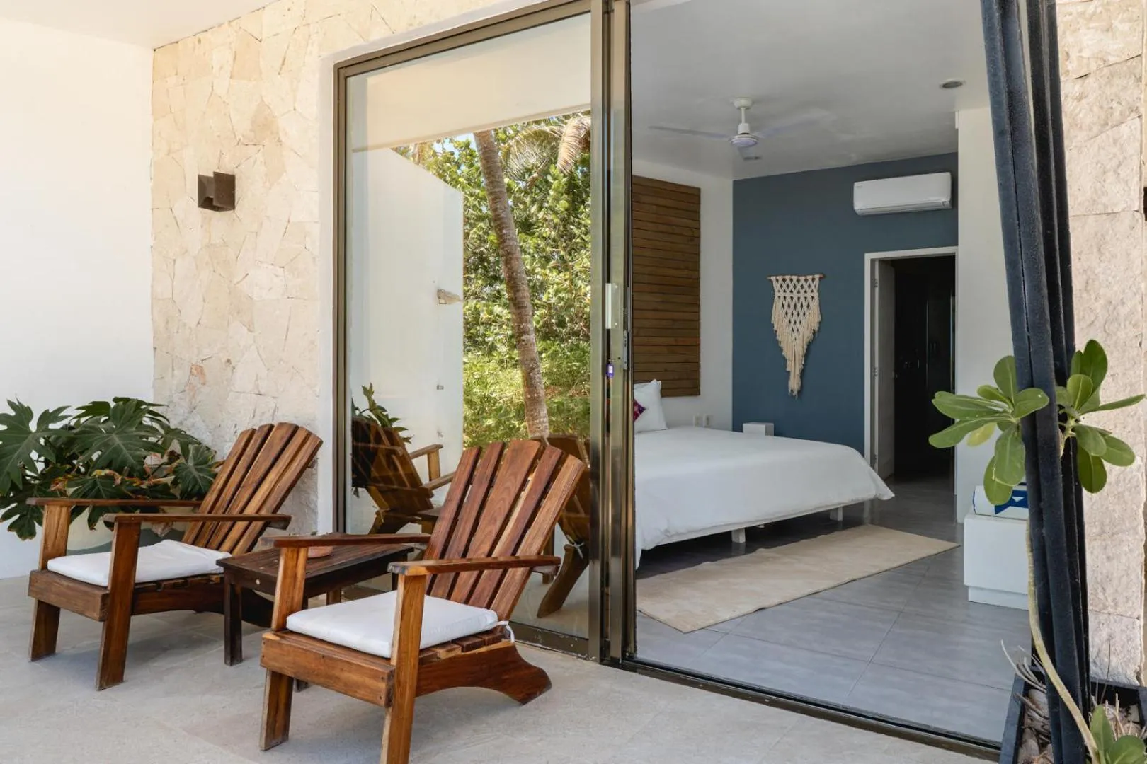 Seating area, Bed in Hotel La Casa Cielo solo adultos