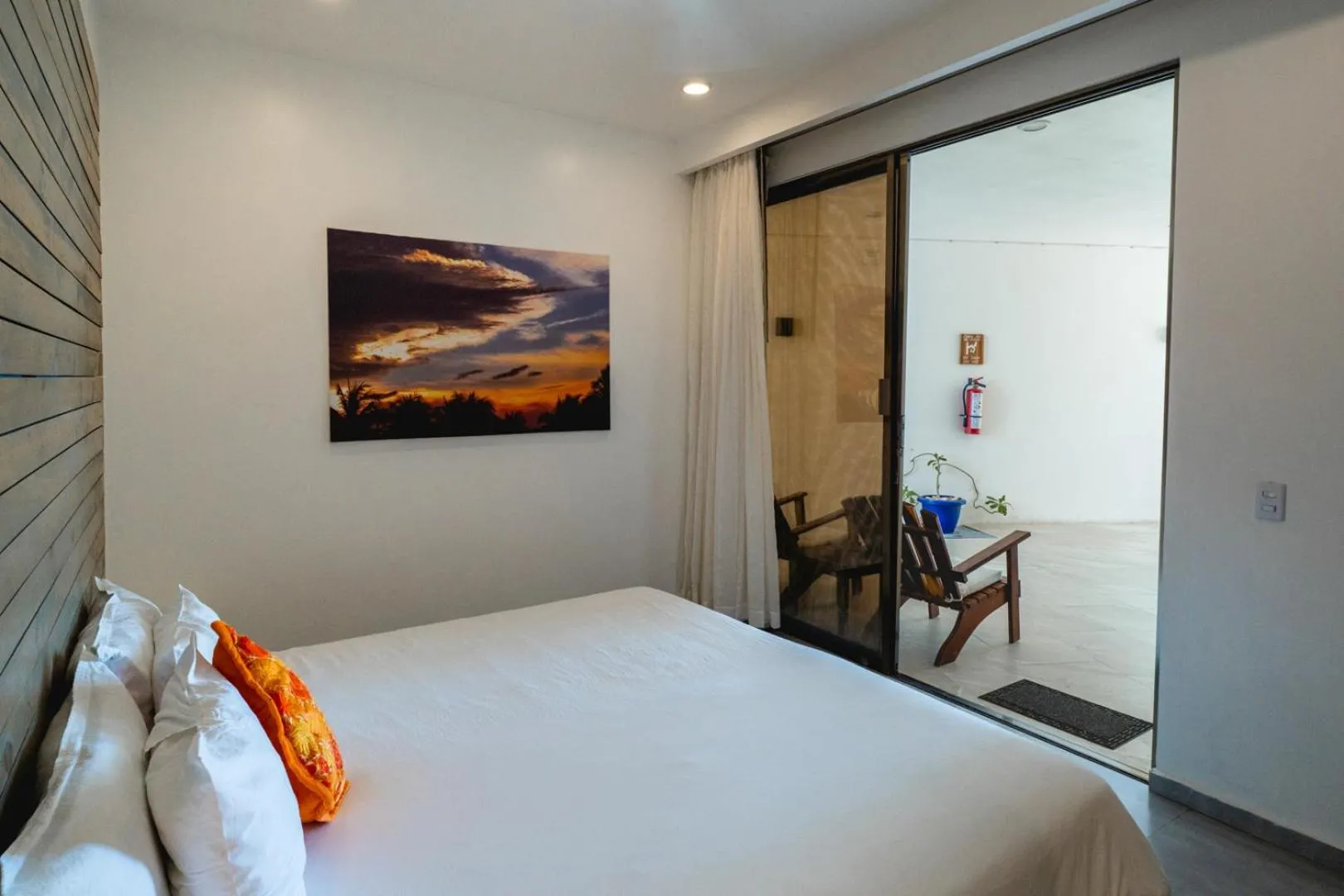 Photo of the whole room, Bed in Hotel La Casa Cielo solo adultos