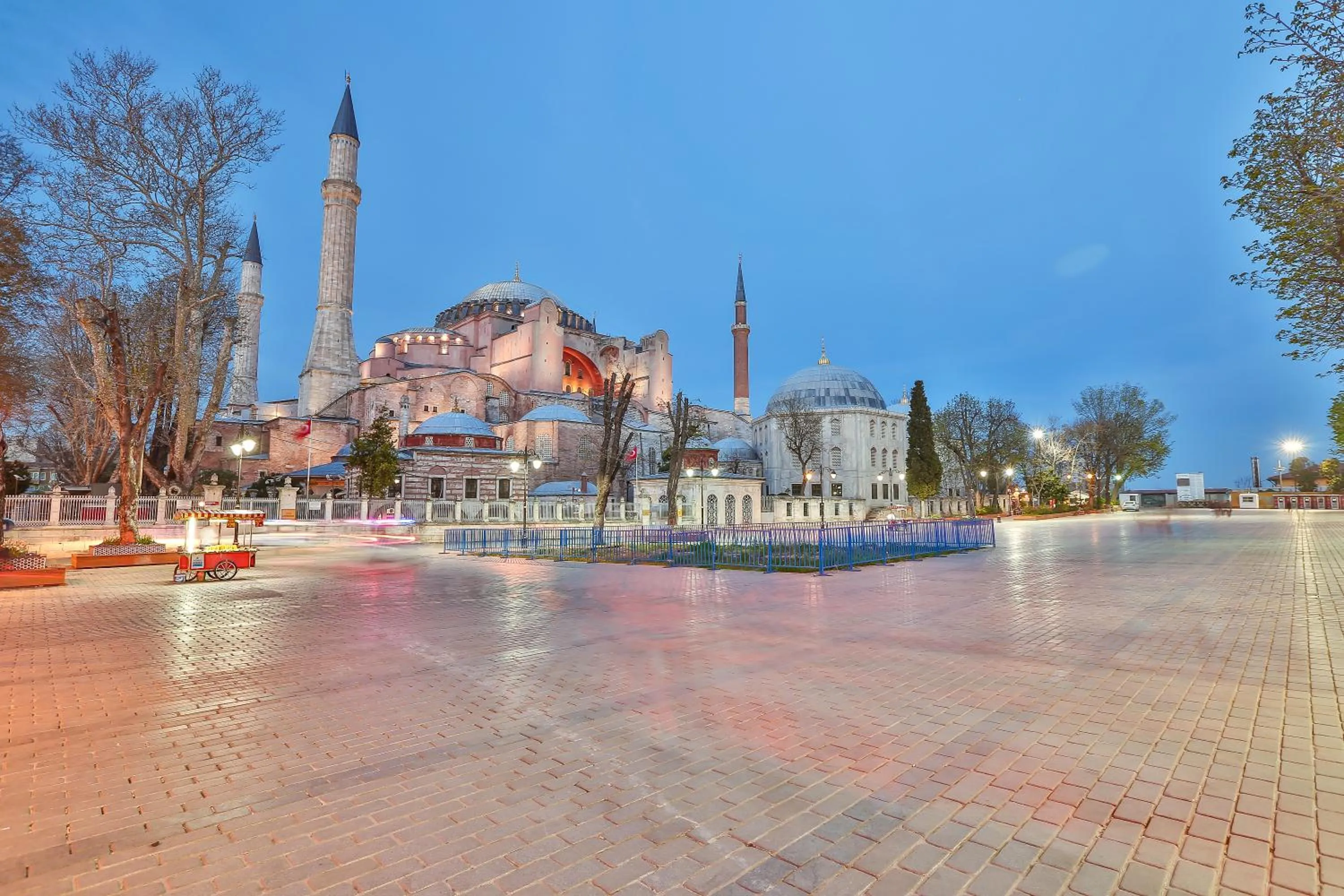 Nearby landmark in Senatus Hotel - Special Class