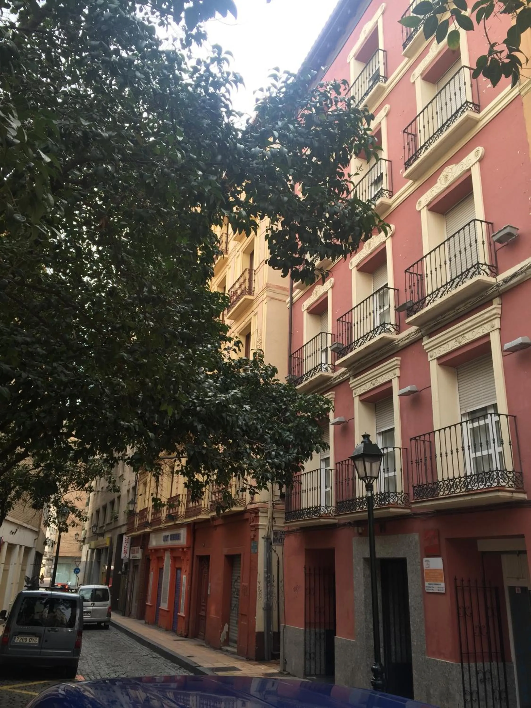Facade/entrance in Apartamentos Auhabitat Zaragoza, edificio de apartamentos turísticos