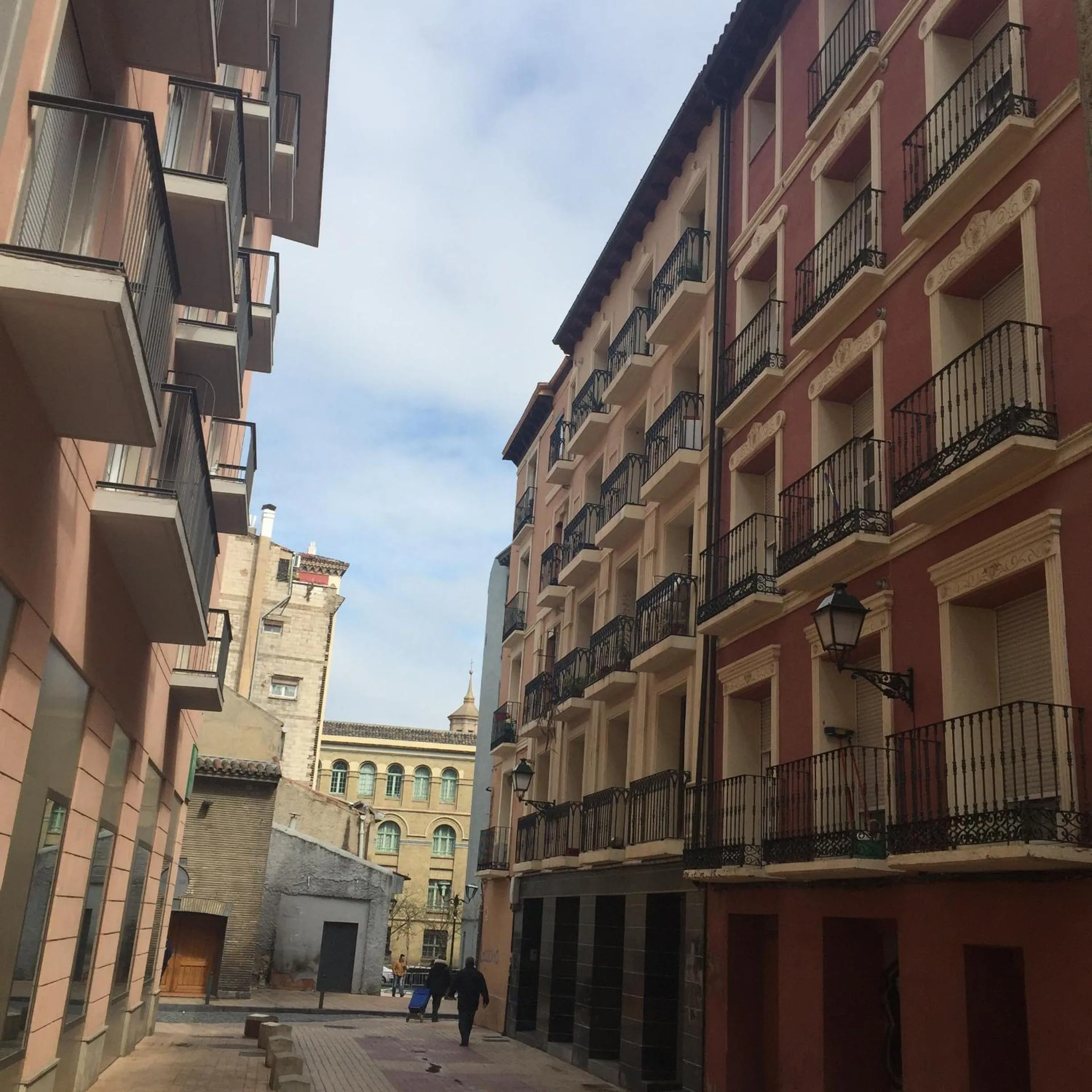 Neighbourhood in Apartamentos Auhabitat Zaragoza, edificio de apartamentos turísticos